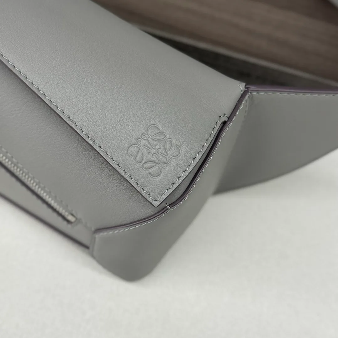 Women's Belt Bags LOEWE 18231891