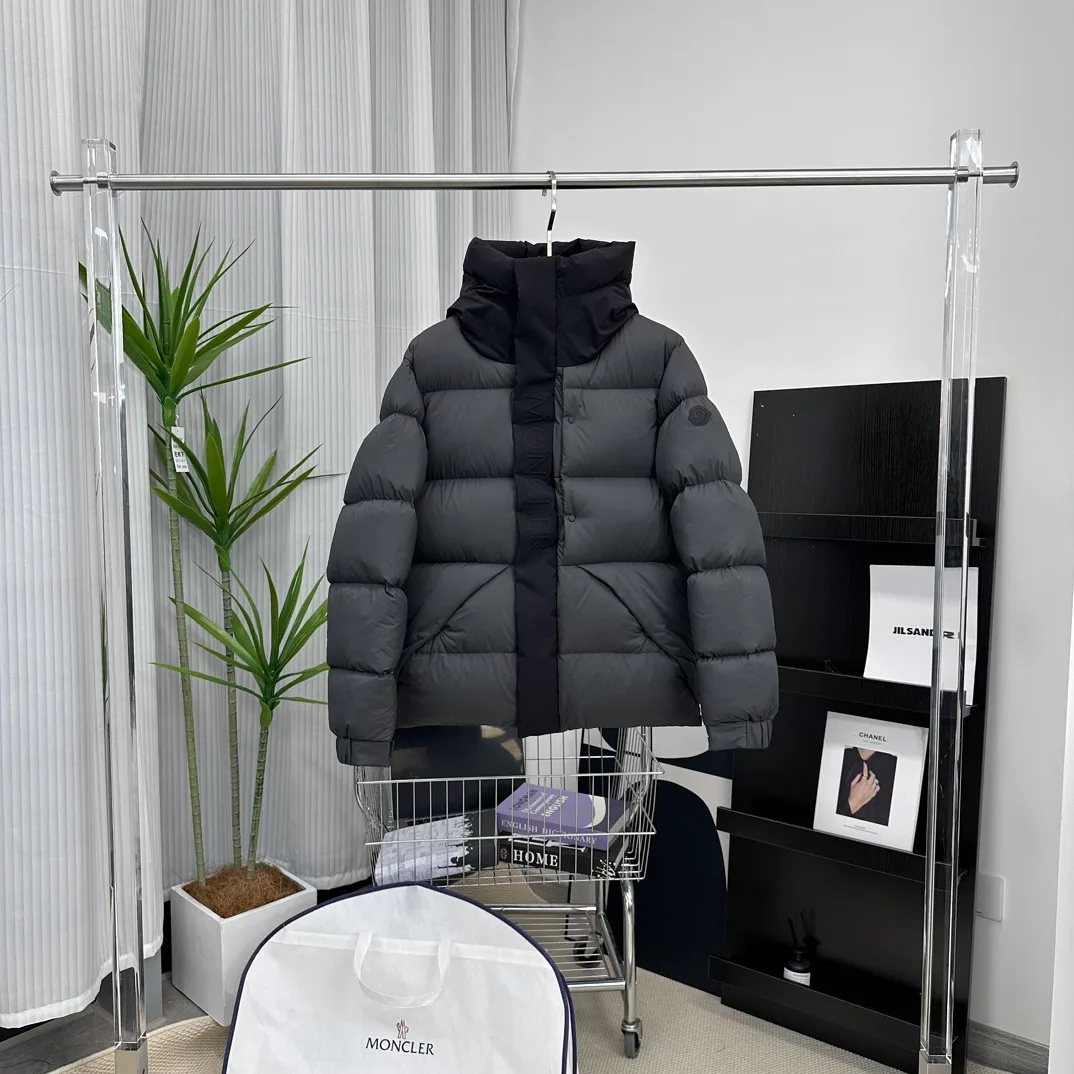 Men's Jackets And Down Jackets MONCLER 18415711