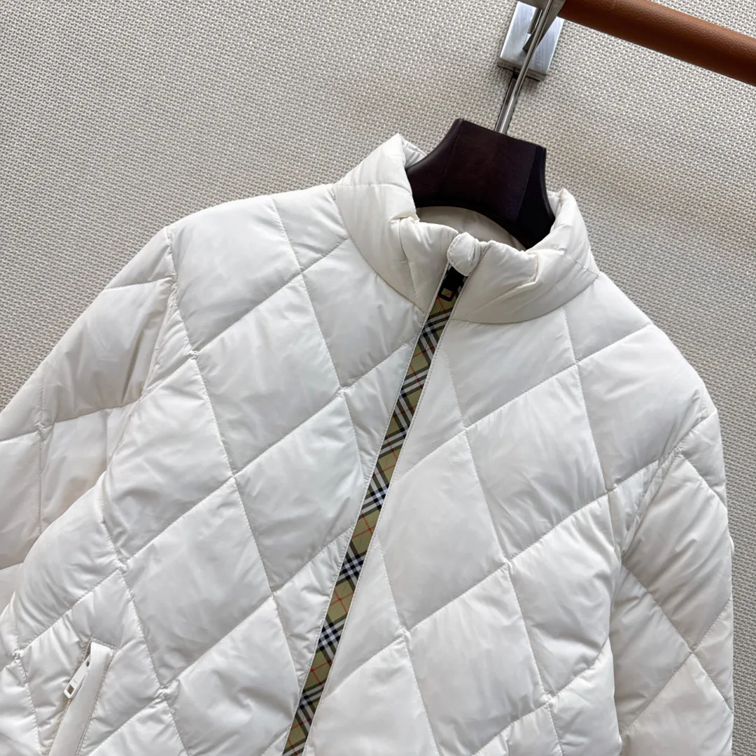 Women's Jackets And Down Jackets BURBERRY 18225571
