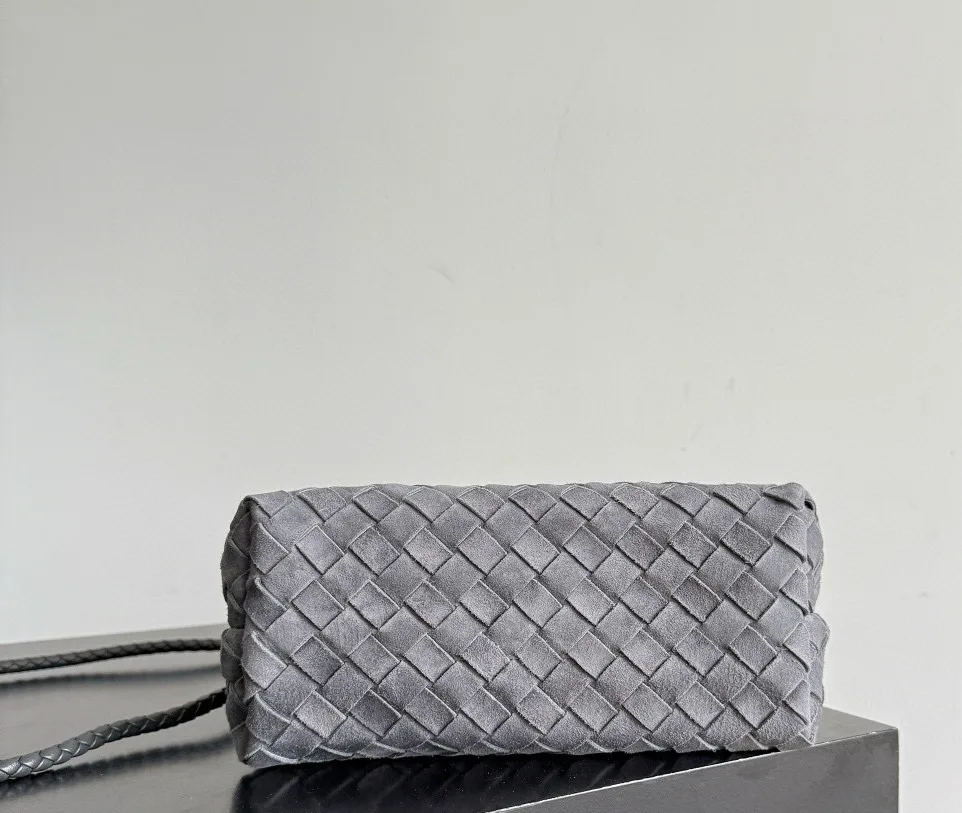 Women's Classic Handbags BOTTEGA VENETA 17894772