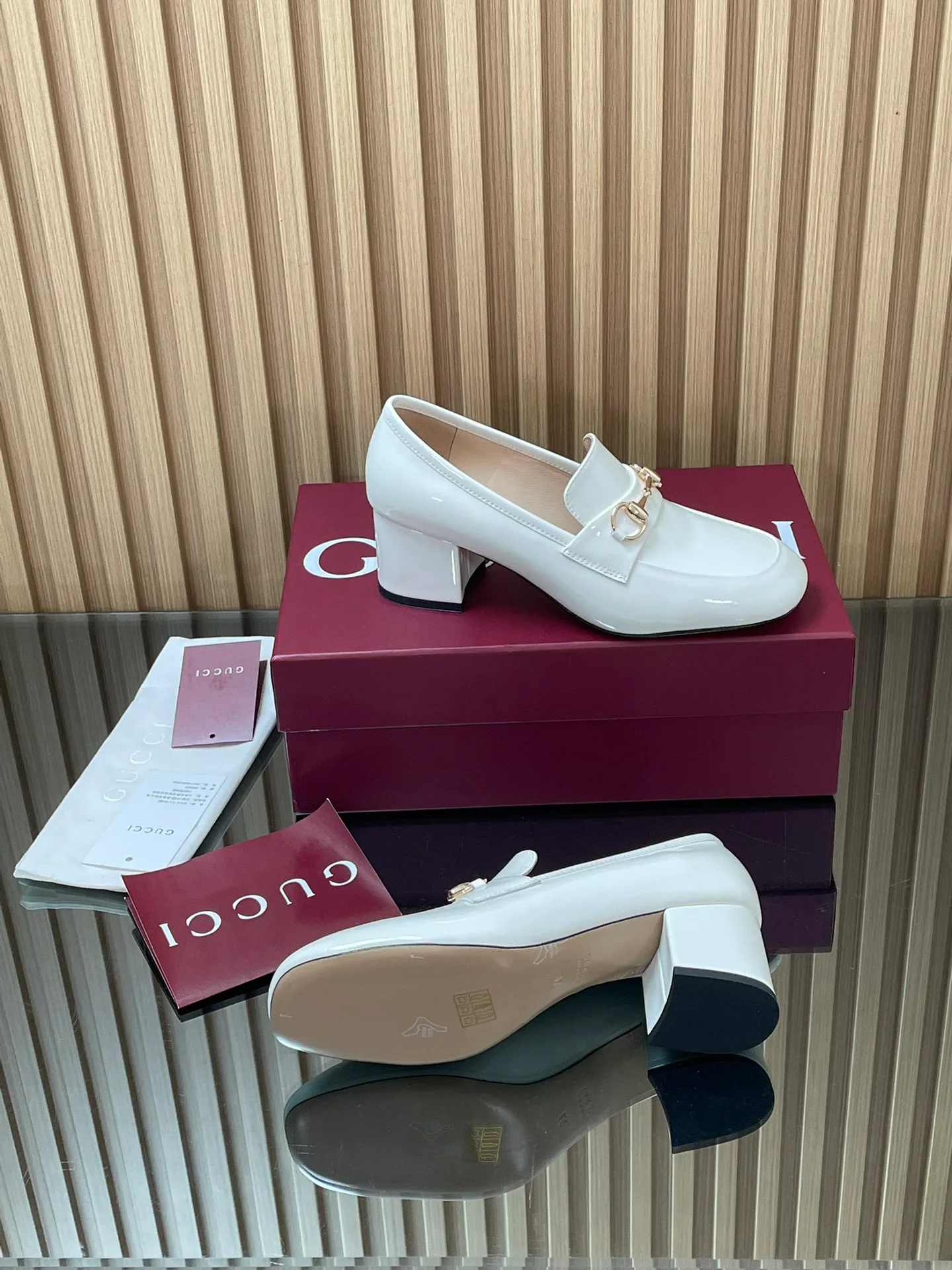 Women's Loafers And Moccasins GUCCI 18152967