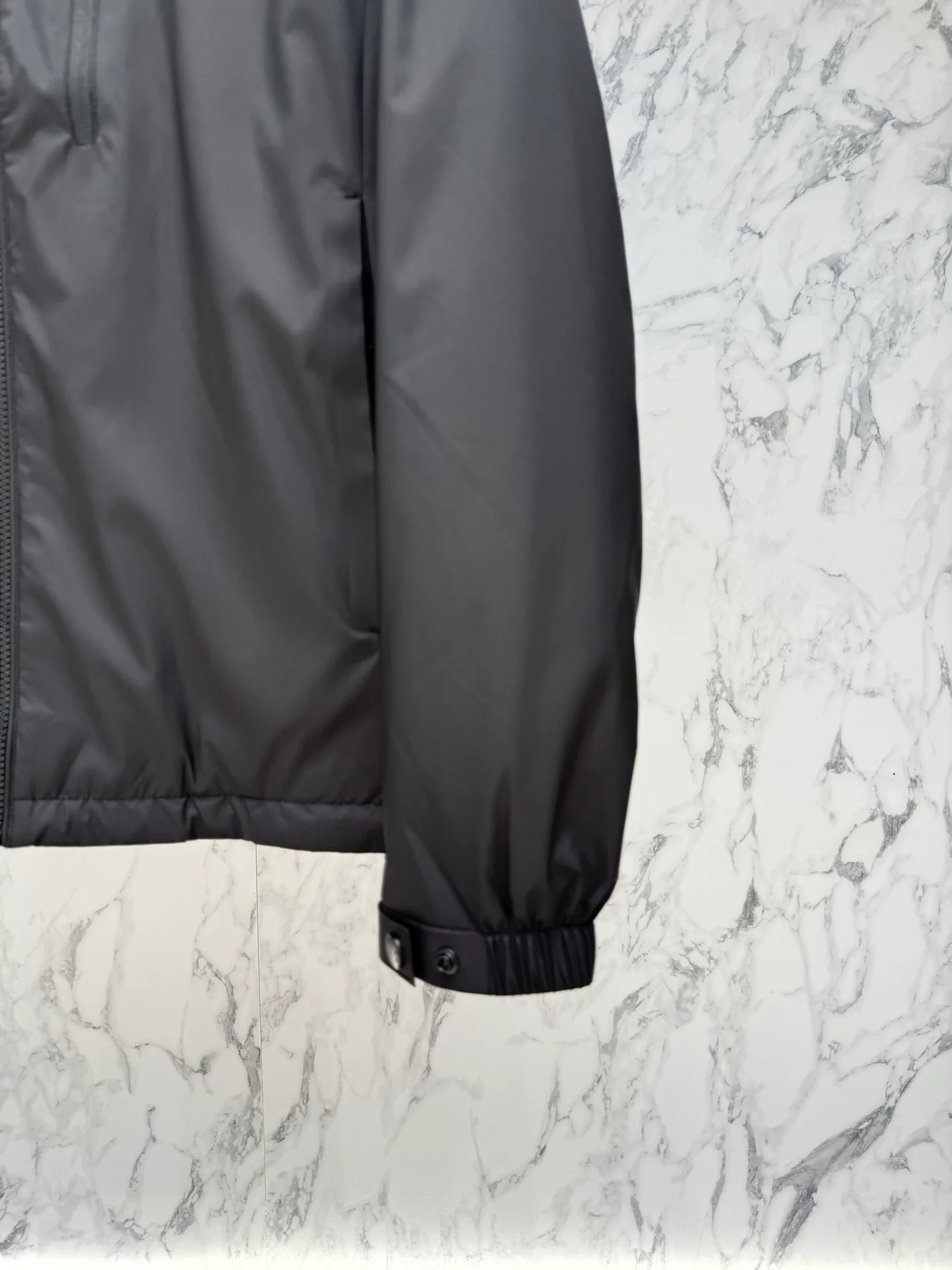 Men's Jackets And Down Jackets MONCLER 17944114