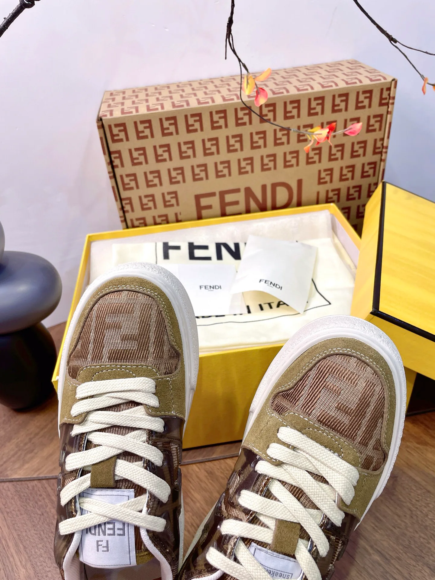 Women's Sneakers FENDI 17957341