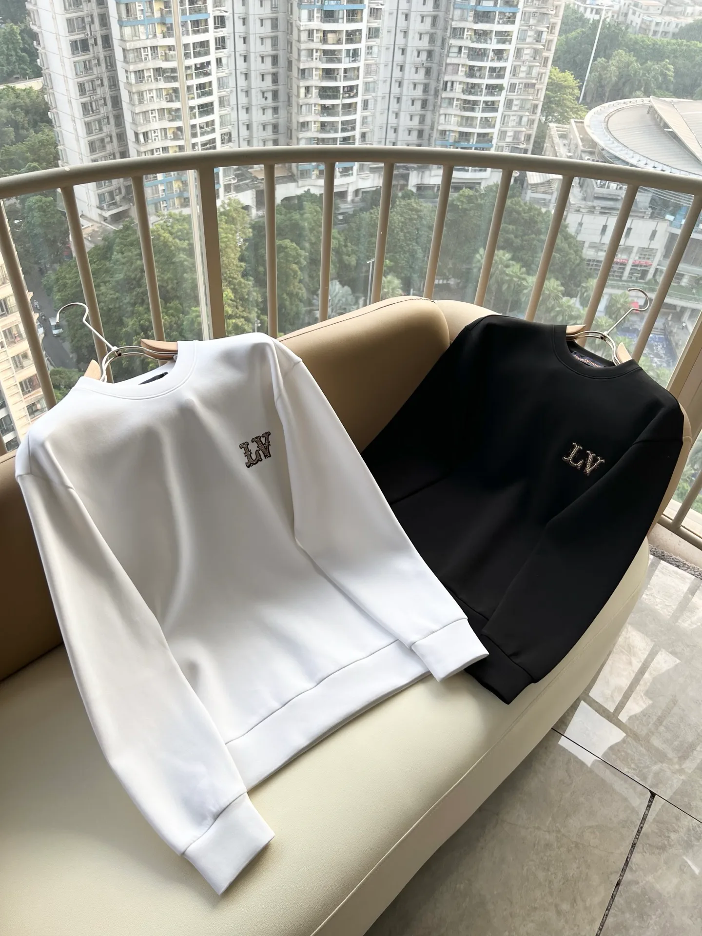 Men's Sweatshirts And Hoodies LOUIS VUITTON 18495737