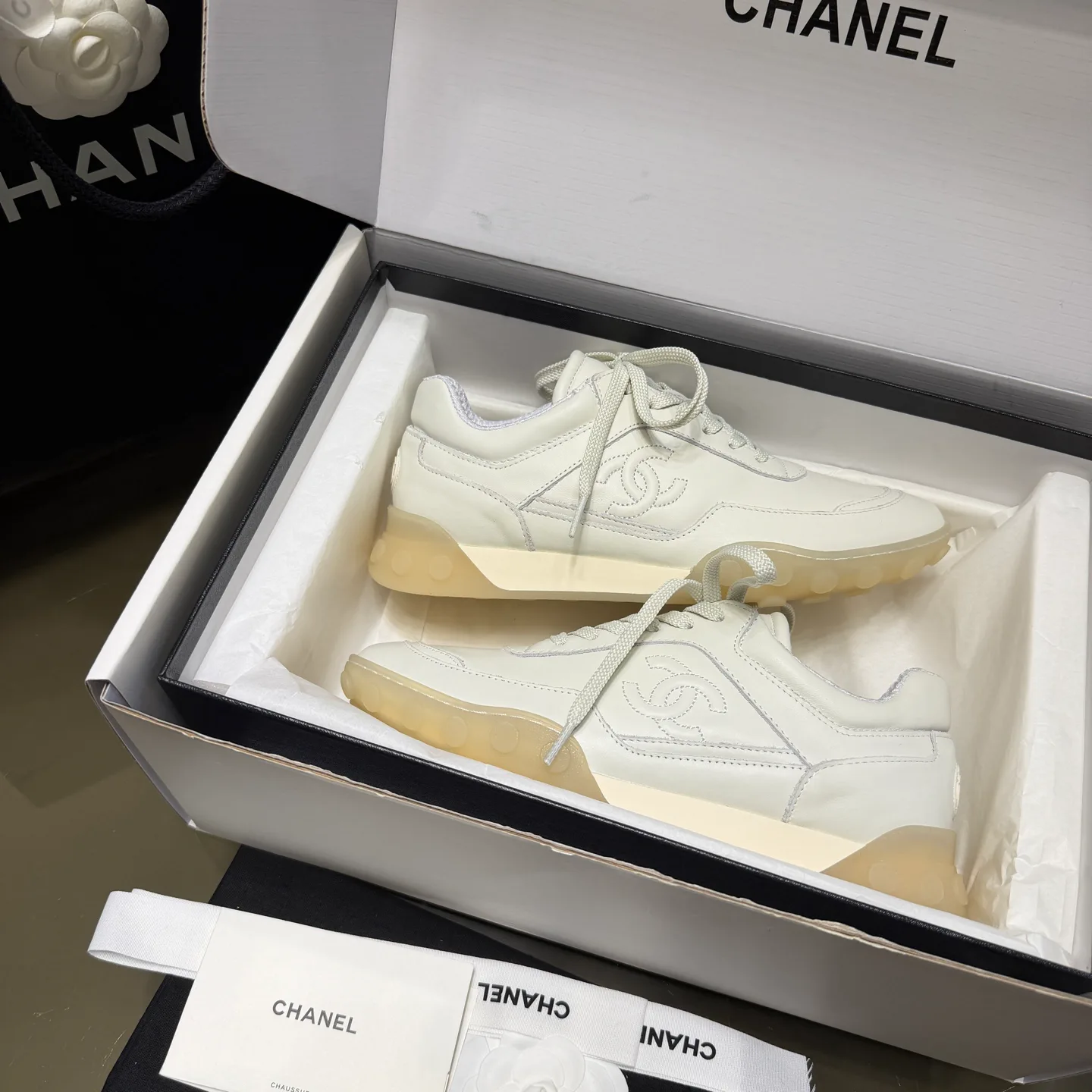 Women's Sneakers CHANEL 17877259