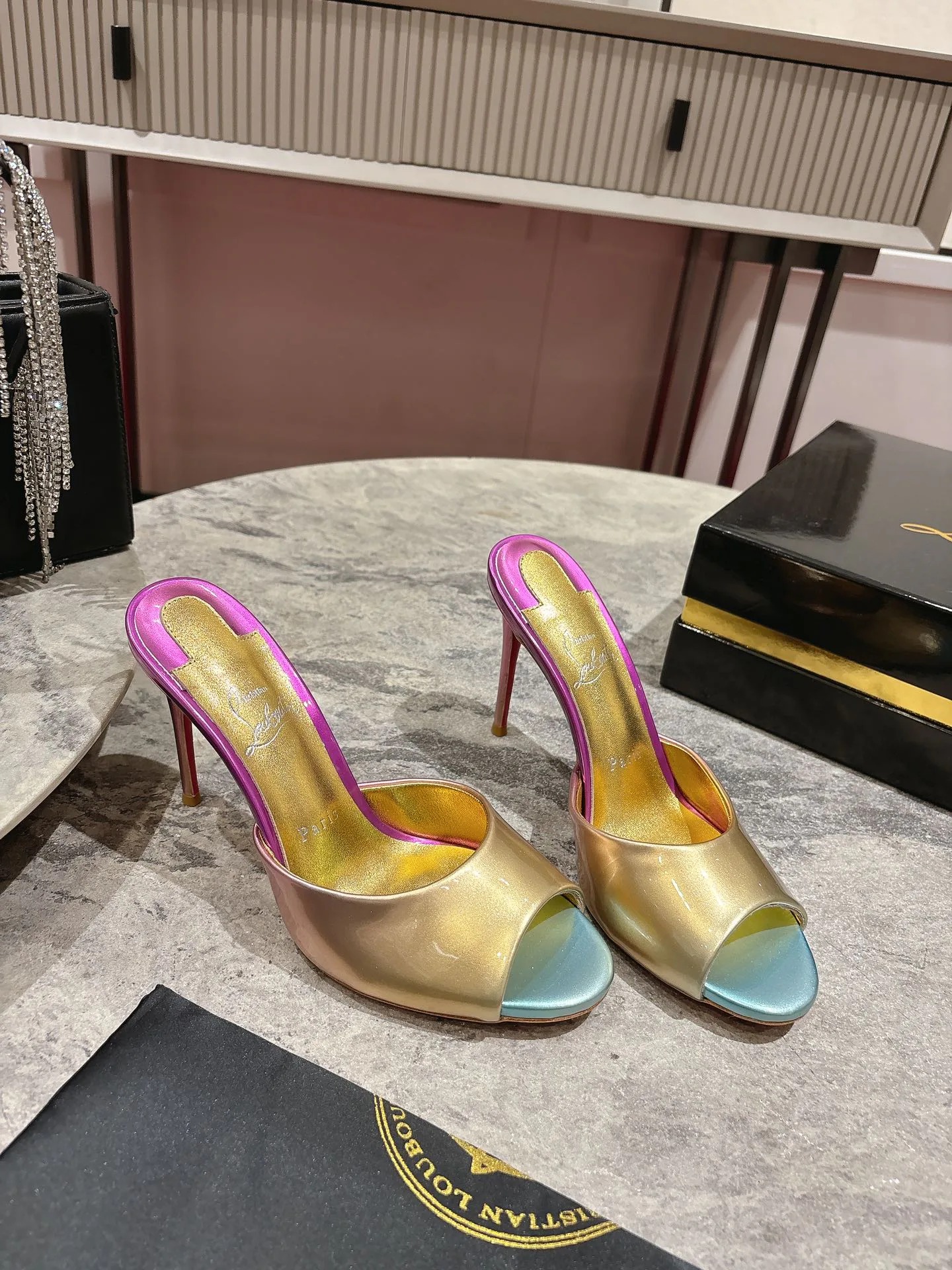 Women's Open-Toe Sandals CHRISTIAN LOUBOUTIN 17163220