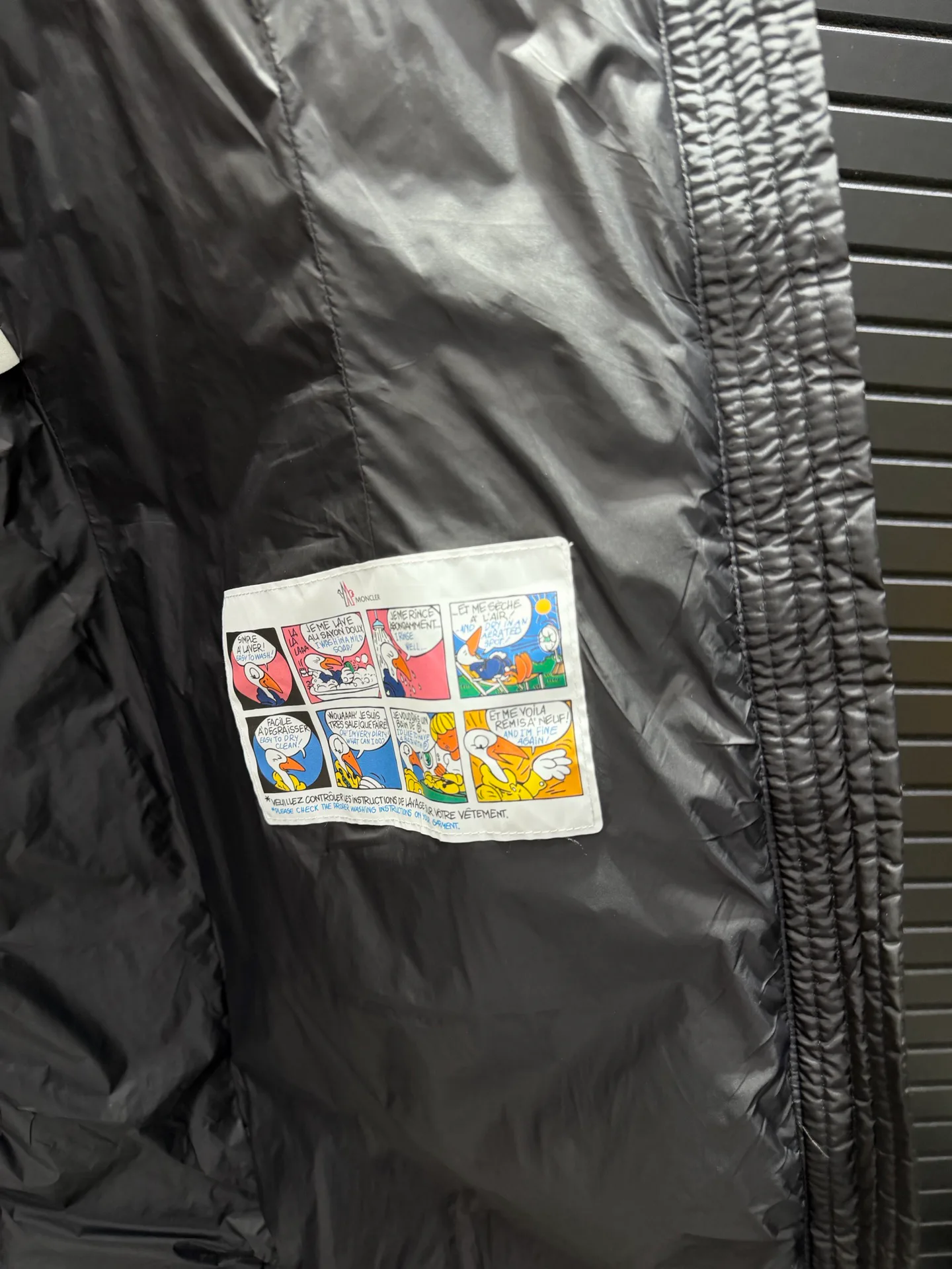 Women's Jackets And Down Jackets MONCLER 18188643