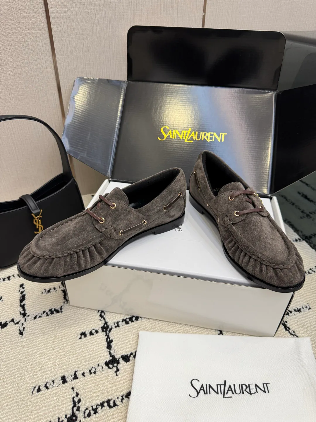 Women's Loafers And Moccasins SAINT LAURENT 18139451