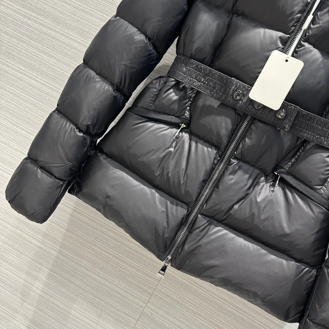 Women's Jackets And Down Jackets MONCLER 18130053