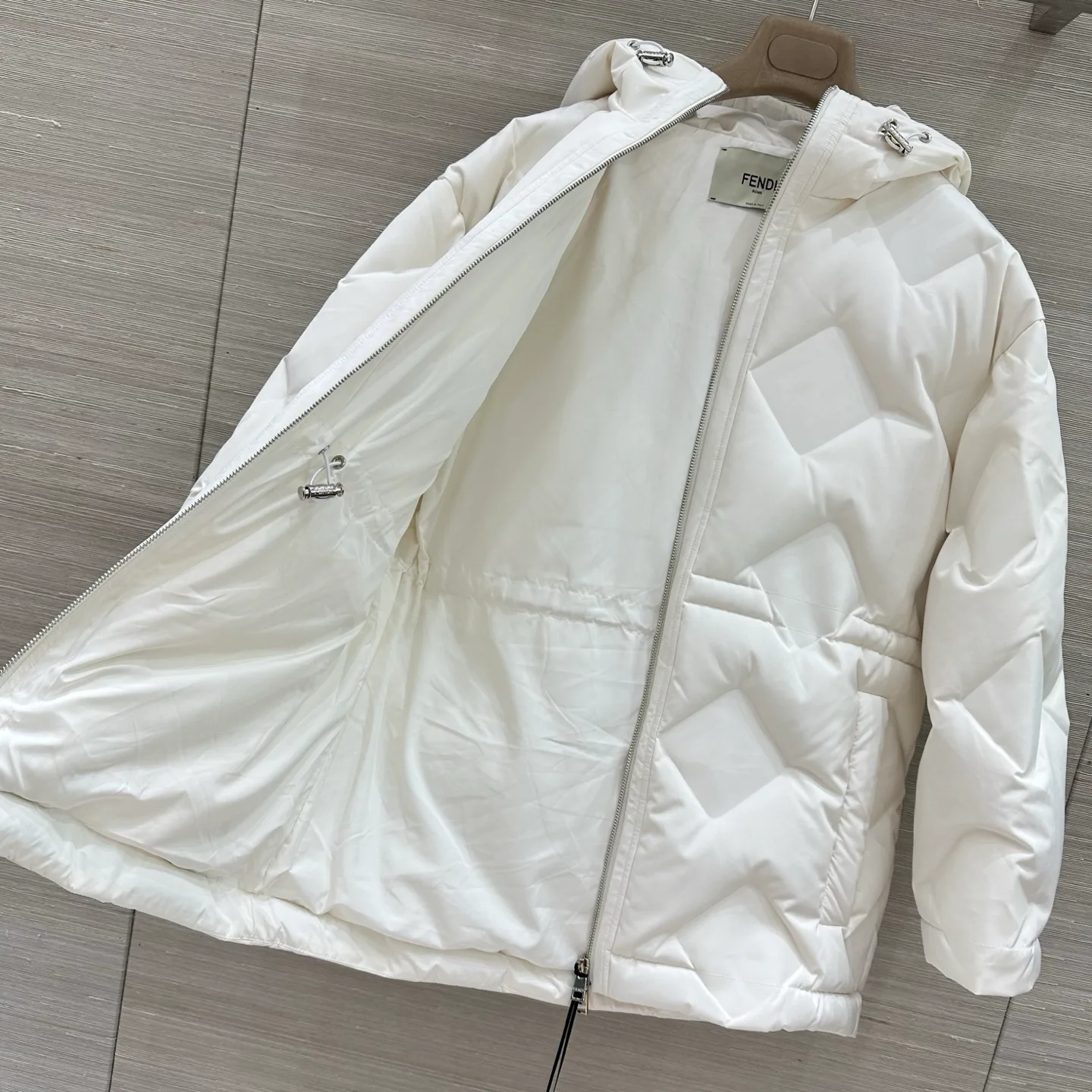 Women's Jackets And Down Jackets FENDI 18250116