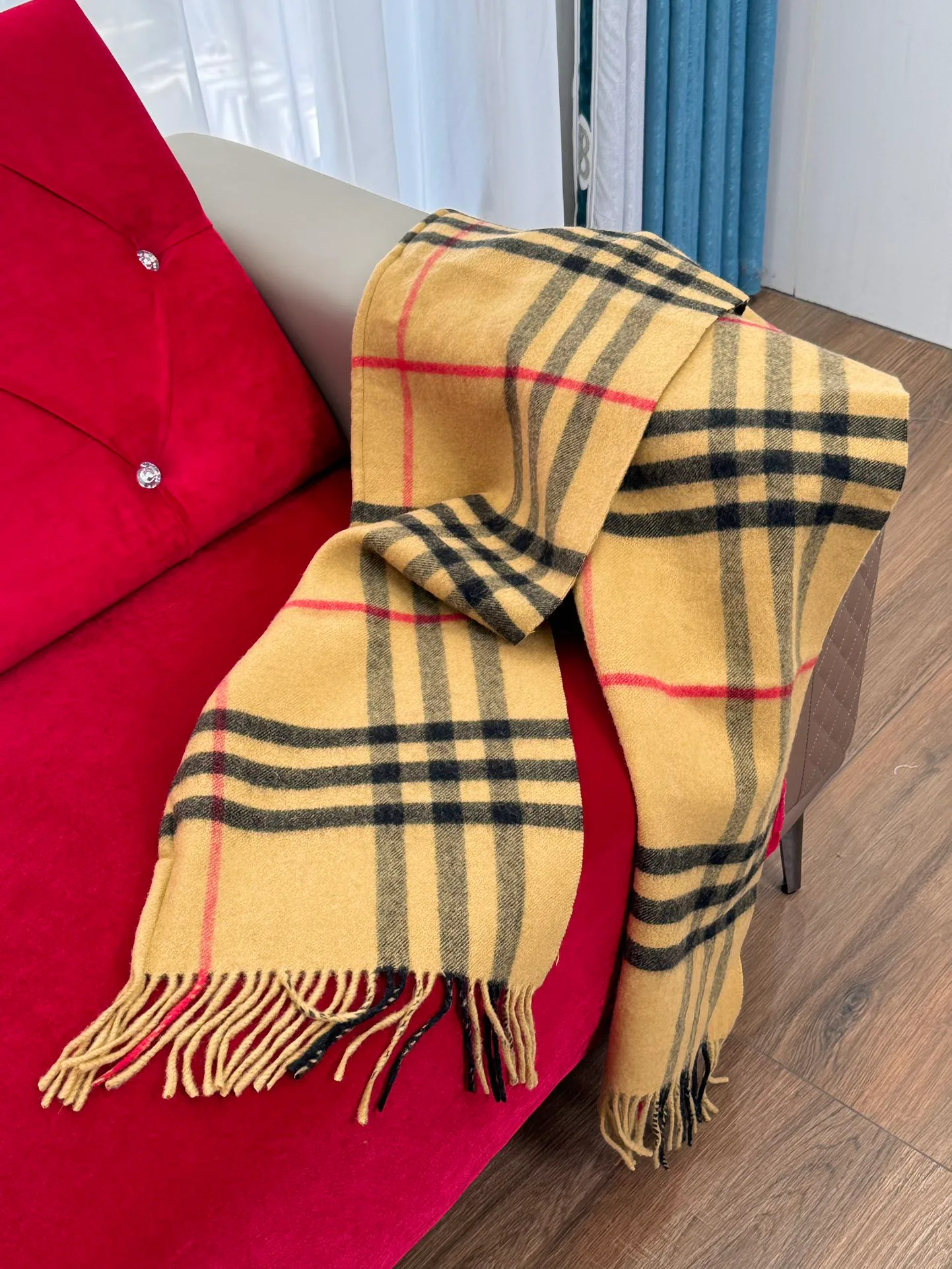Scarves BURBERRY 18287614