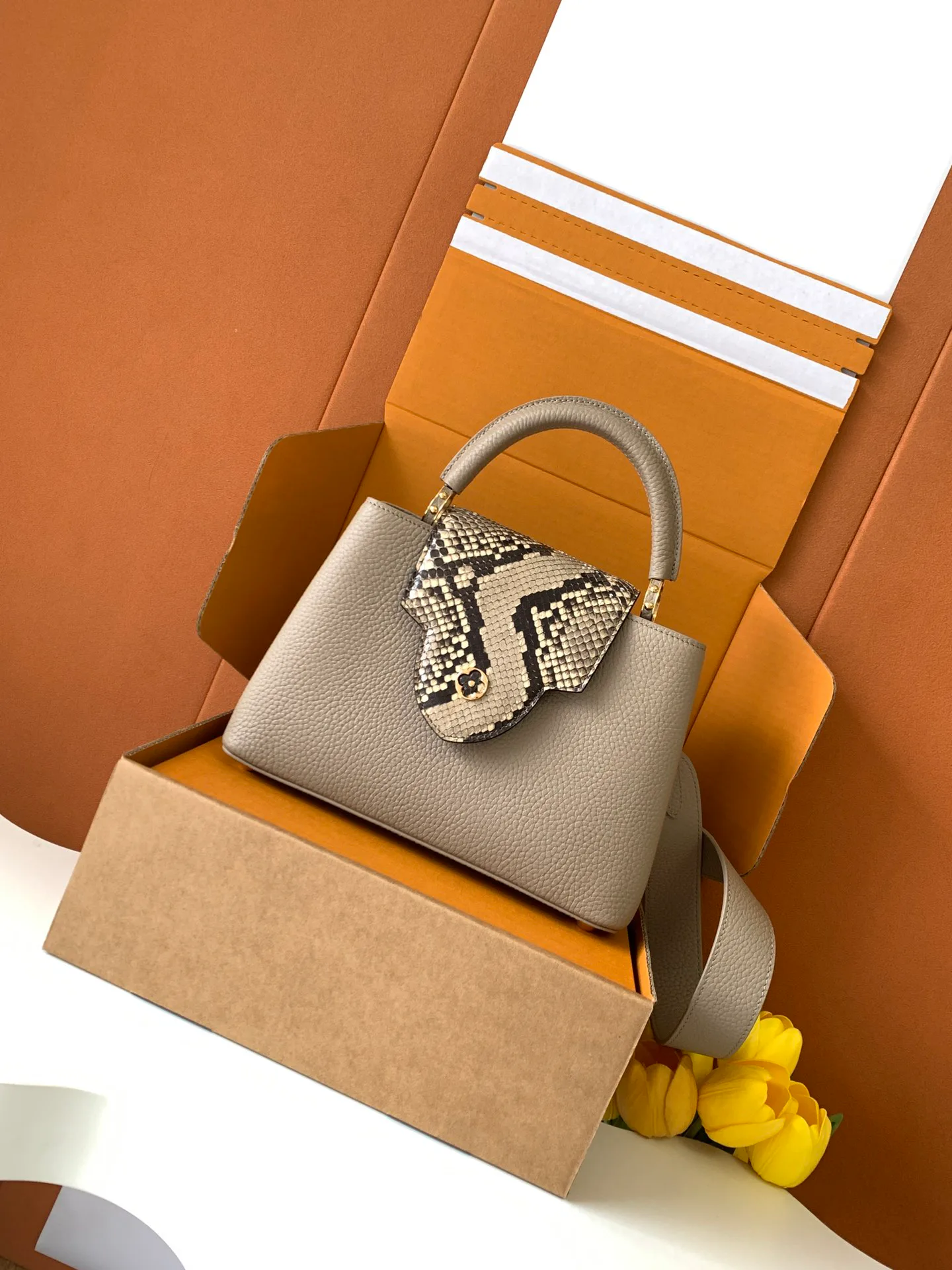 Women's Classic Handbags LOUIS VUITTON 18520991