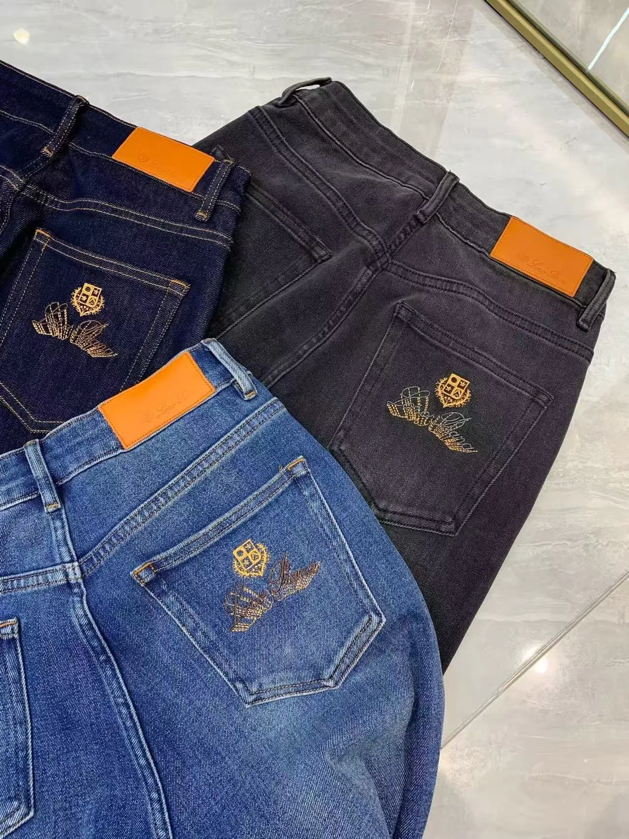 Джинсы Женские Loro Piana 18626733