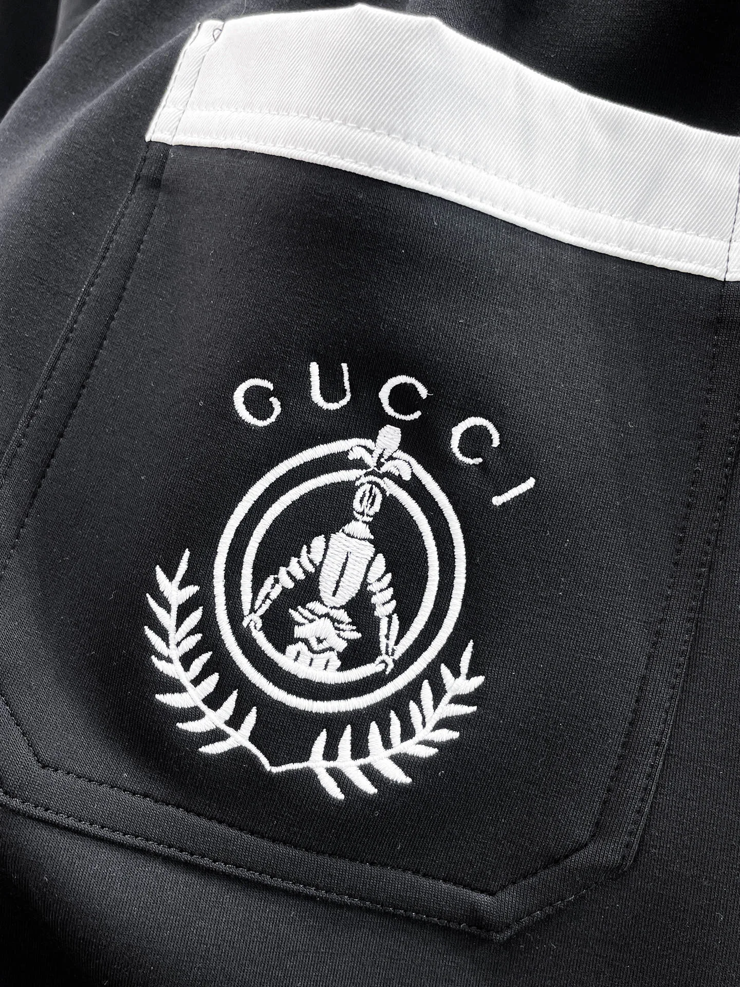 Men's Trousers GUCCI 18499601