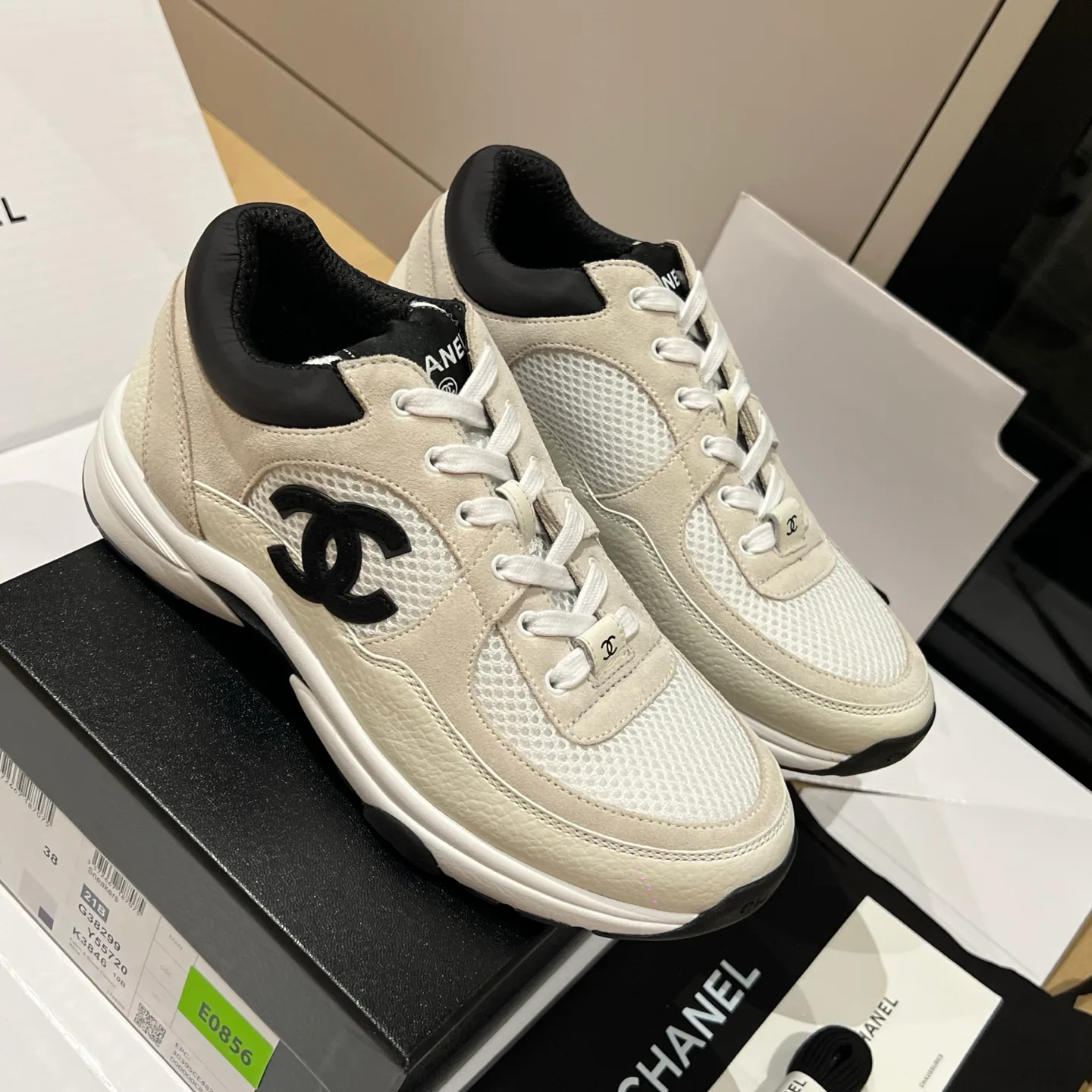 Women's Sneakers CHANEL 18121530