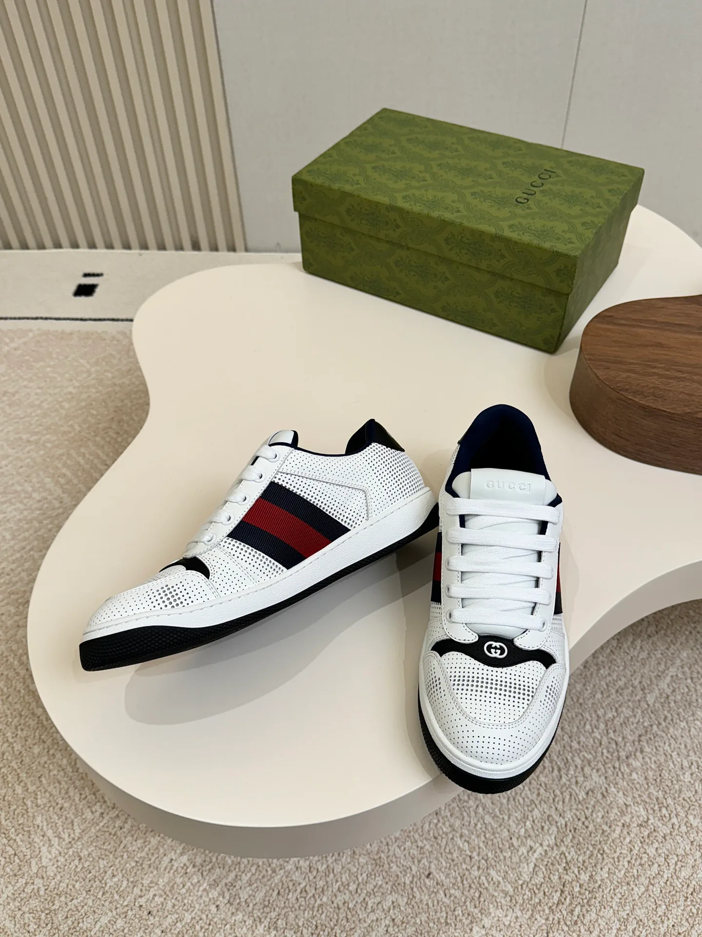 Women's Sneakers GUCCI 17451095