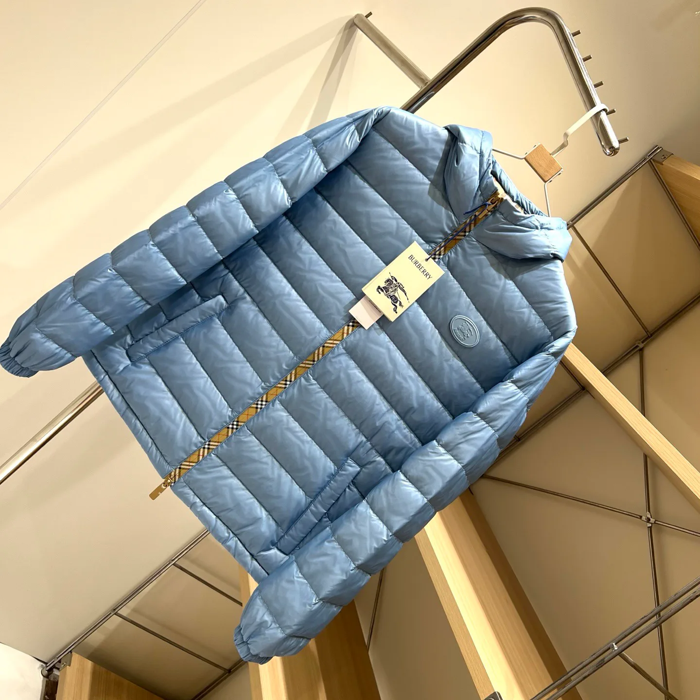 Women's Jackets And Down Jackets BURBERRY 18110900