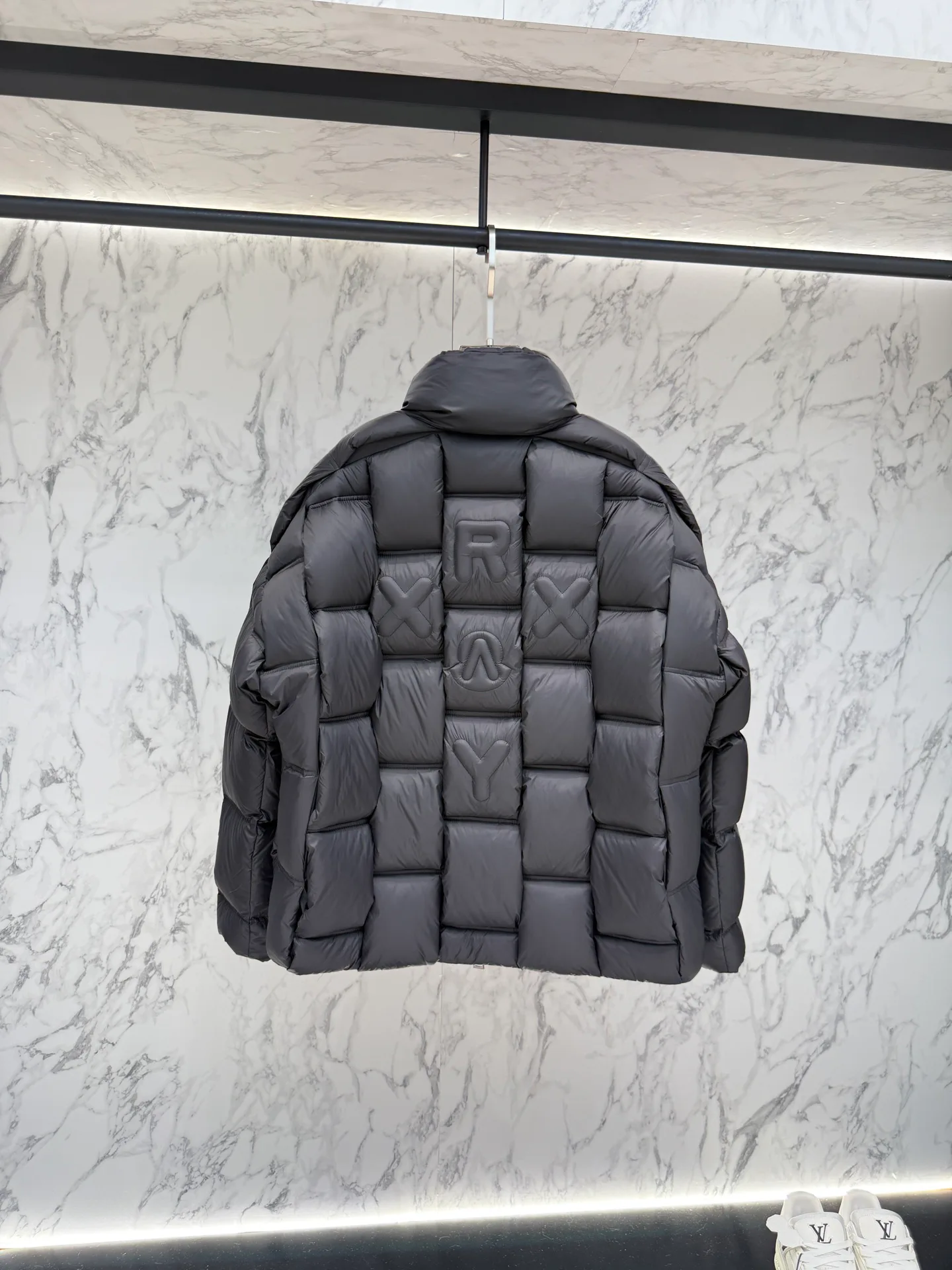 Men's Jackets And Down Jackets MONCLER 18387702