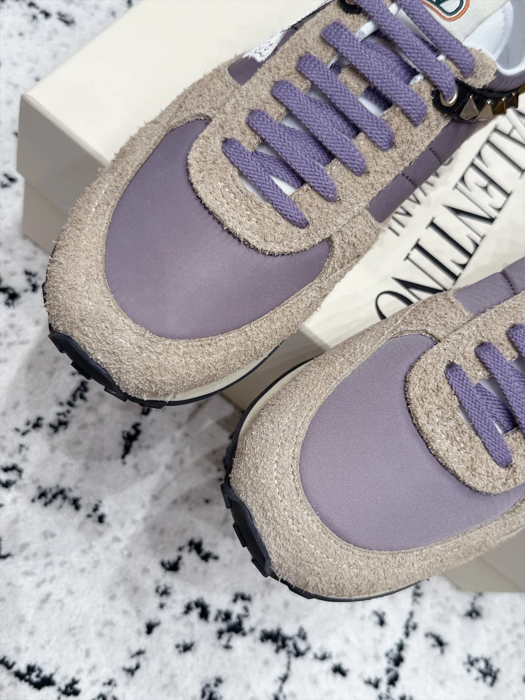 Women's Sneakers VALENTINO 17881046