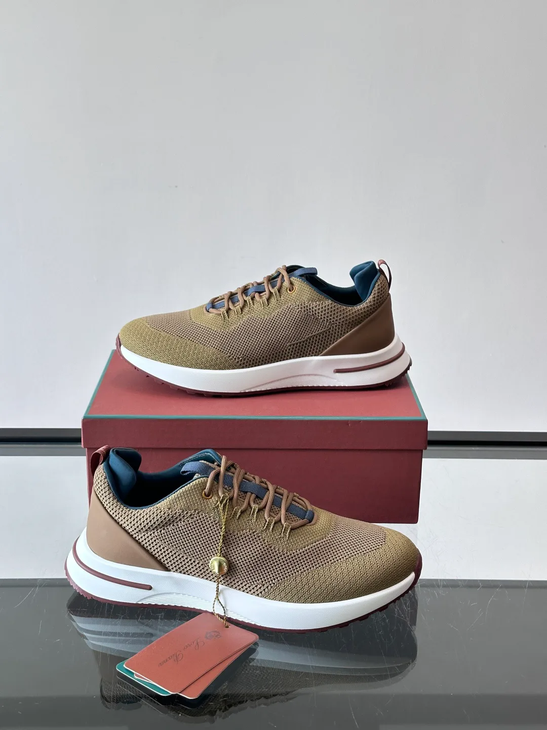 Men's Sneakers LORO PIANA 18265116
