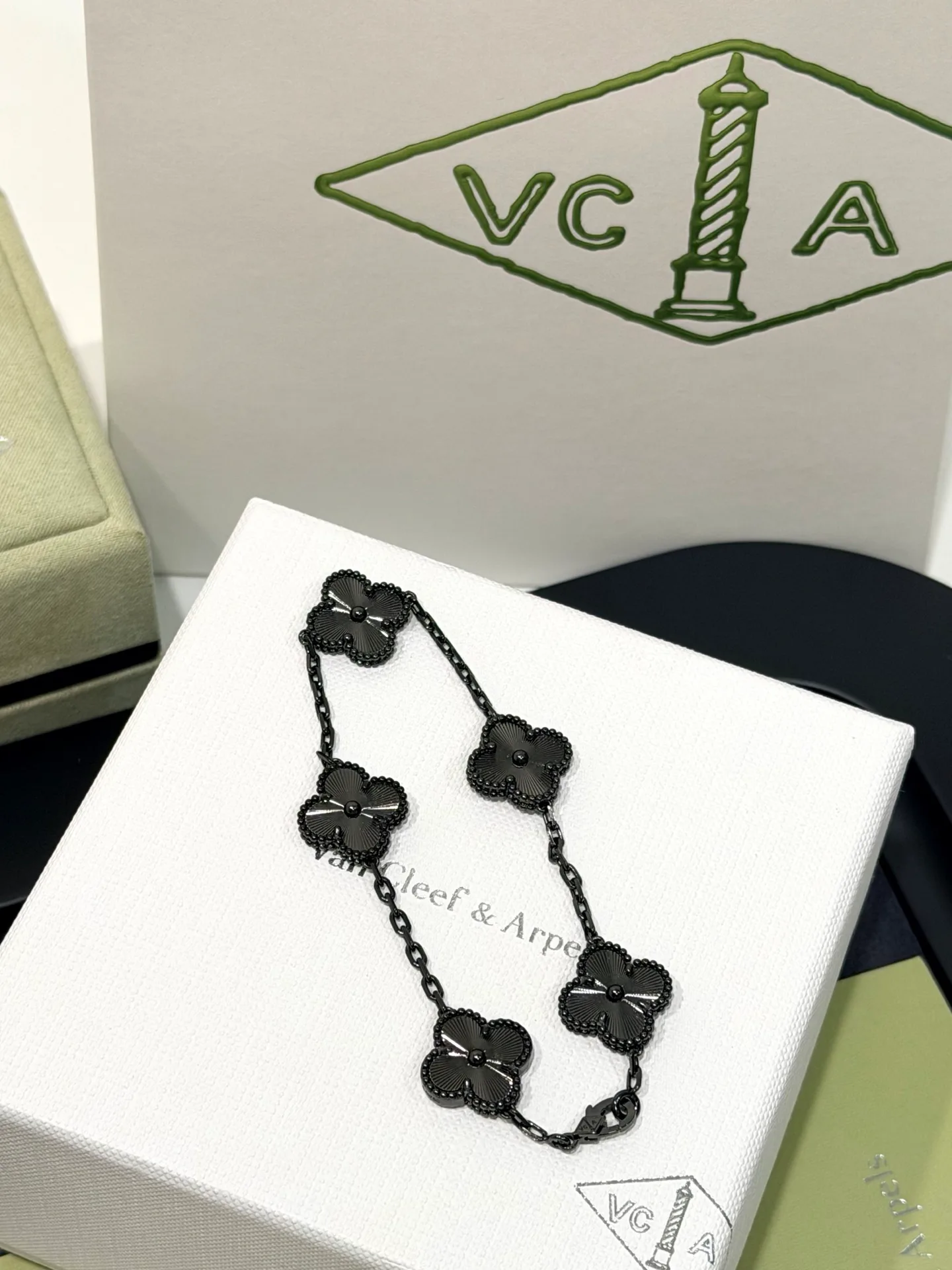 Jewelry VAN CLEEF & ARPELS 18123012