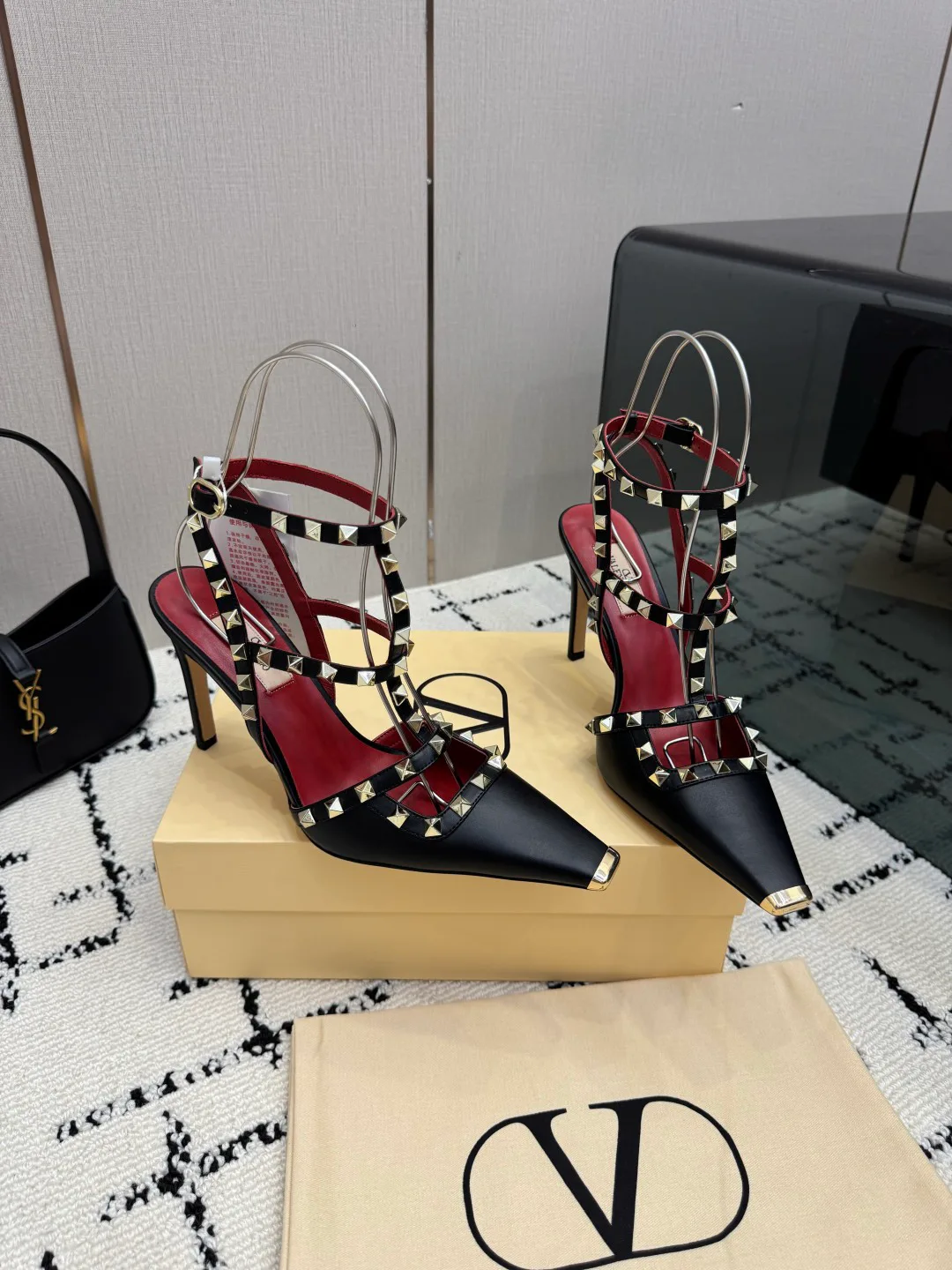 Women's Open-Toe Sandals VALENTINO 17594493