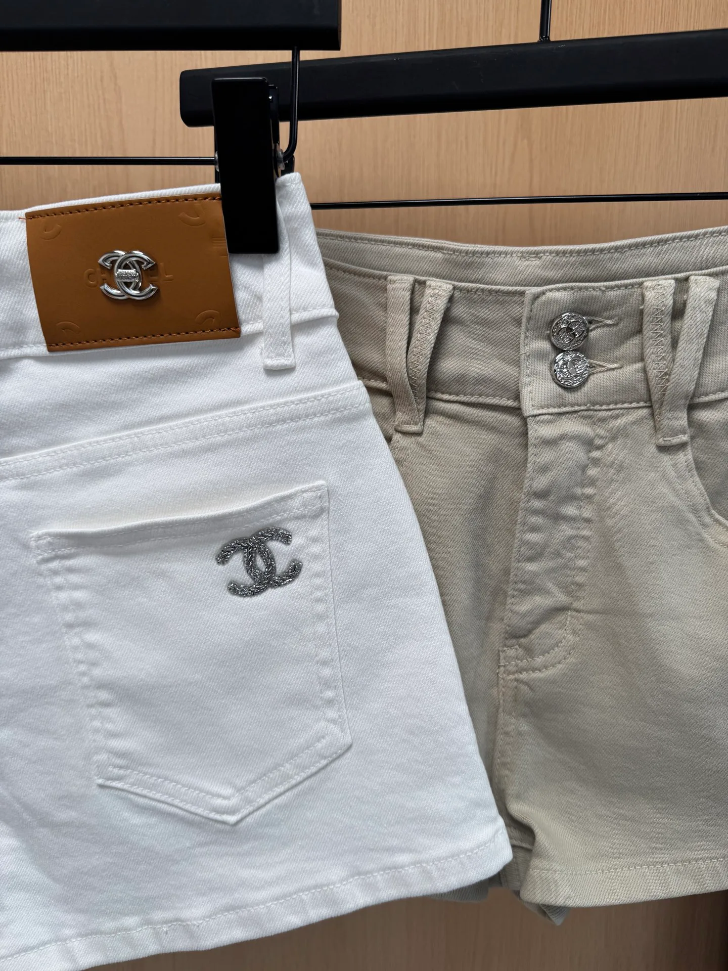 Women's Shorts CHANEL 17039527