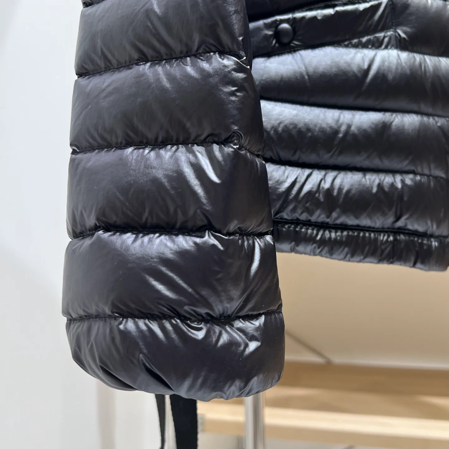 Women's Jackets And Down Jackets MONCLER 17812072