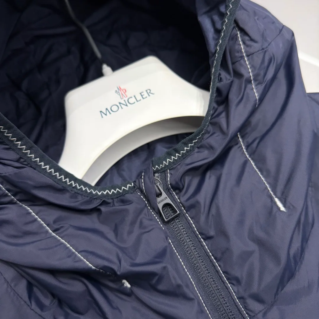 Men's Jackets And Down Jackets MONCLER 17886820