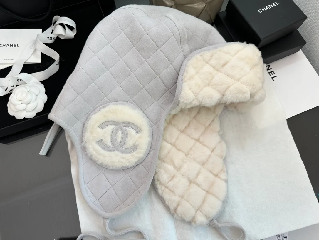 Hats CHANEL 18347663