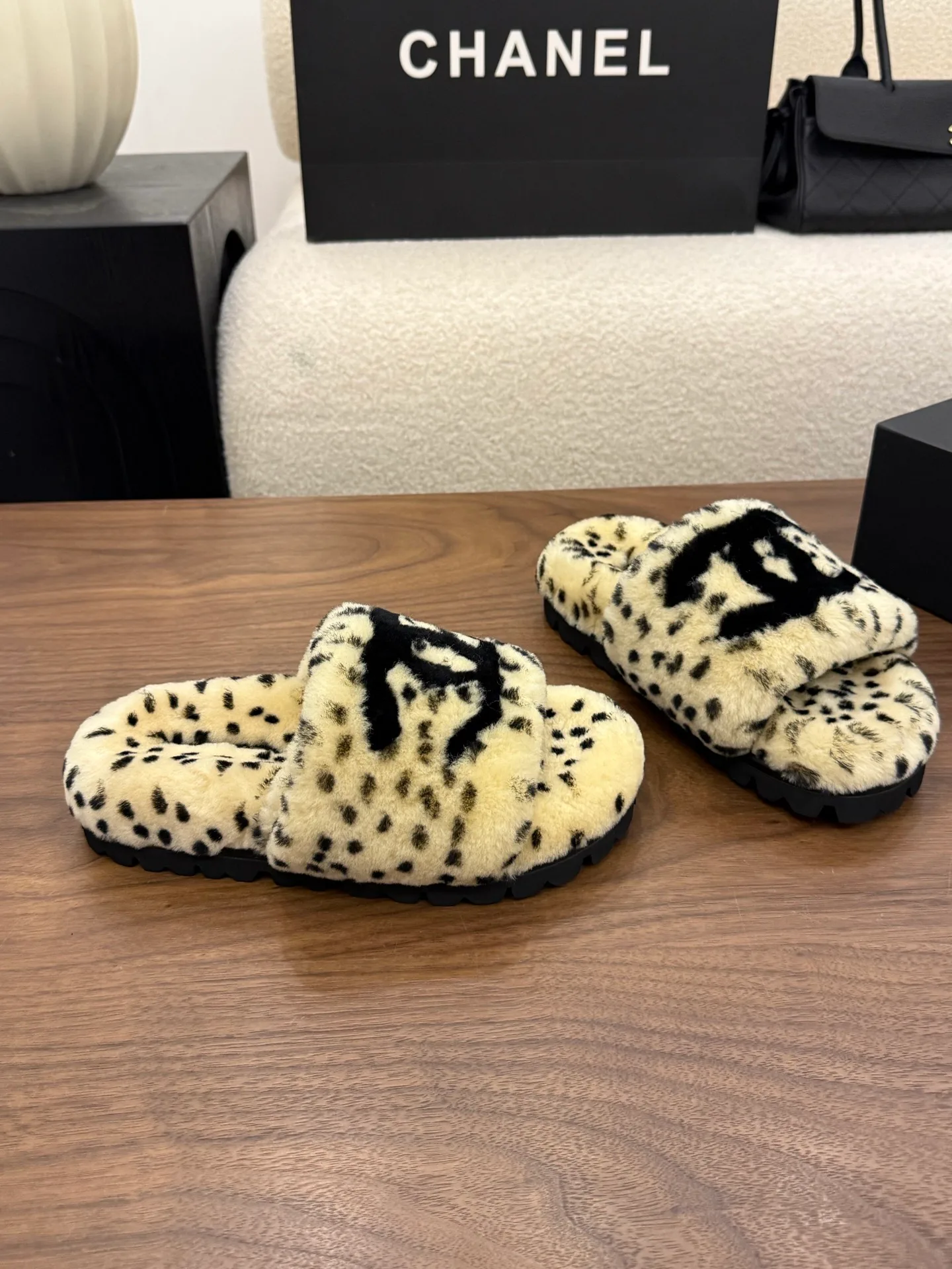 Women's Slippers CHANEL 18223640