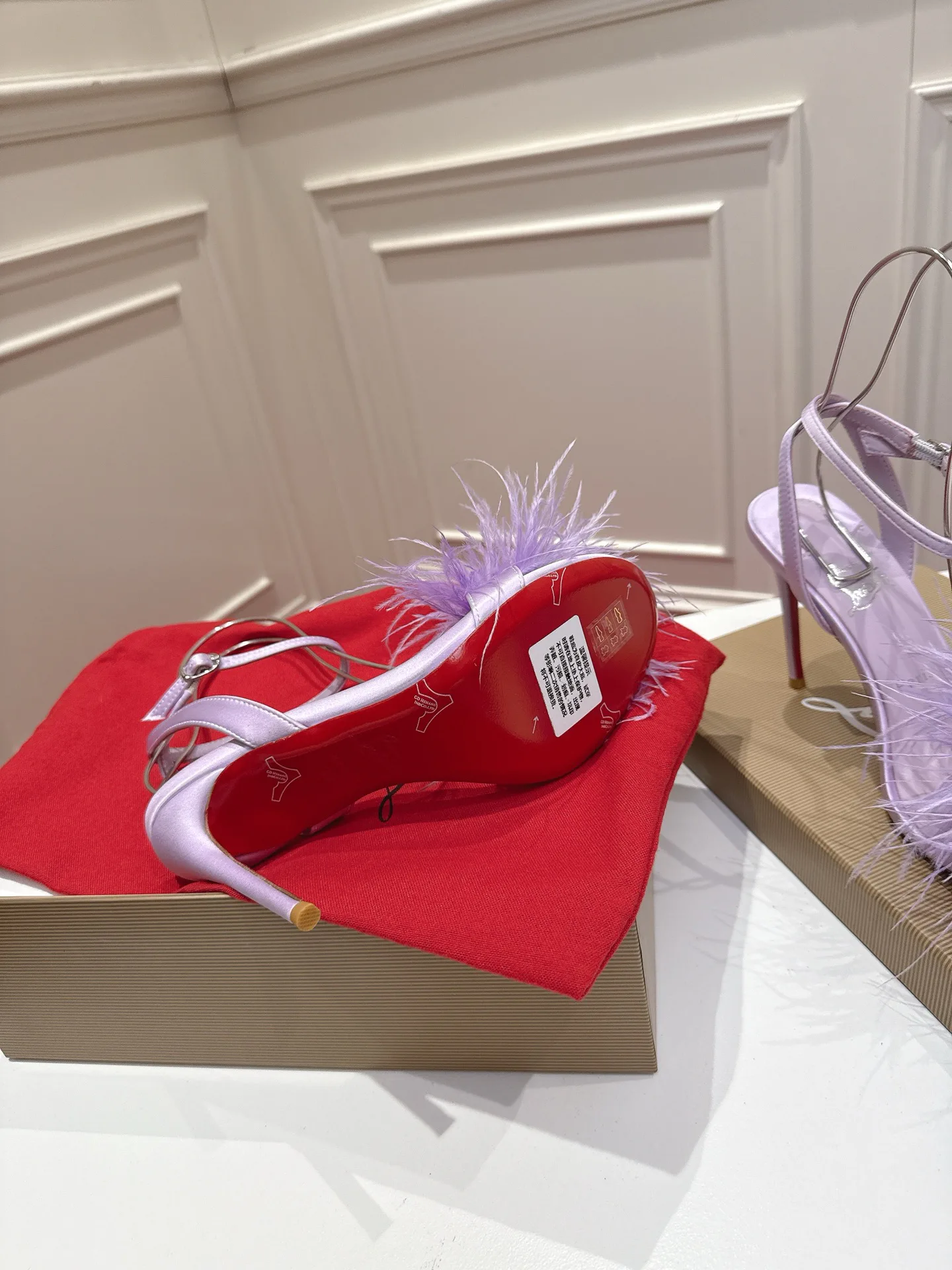 Women's Heels CHRISTIAN LOUBOUTIN 16920367