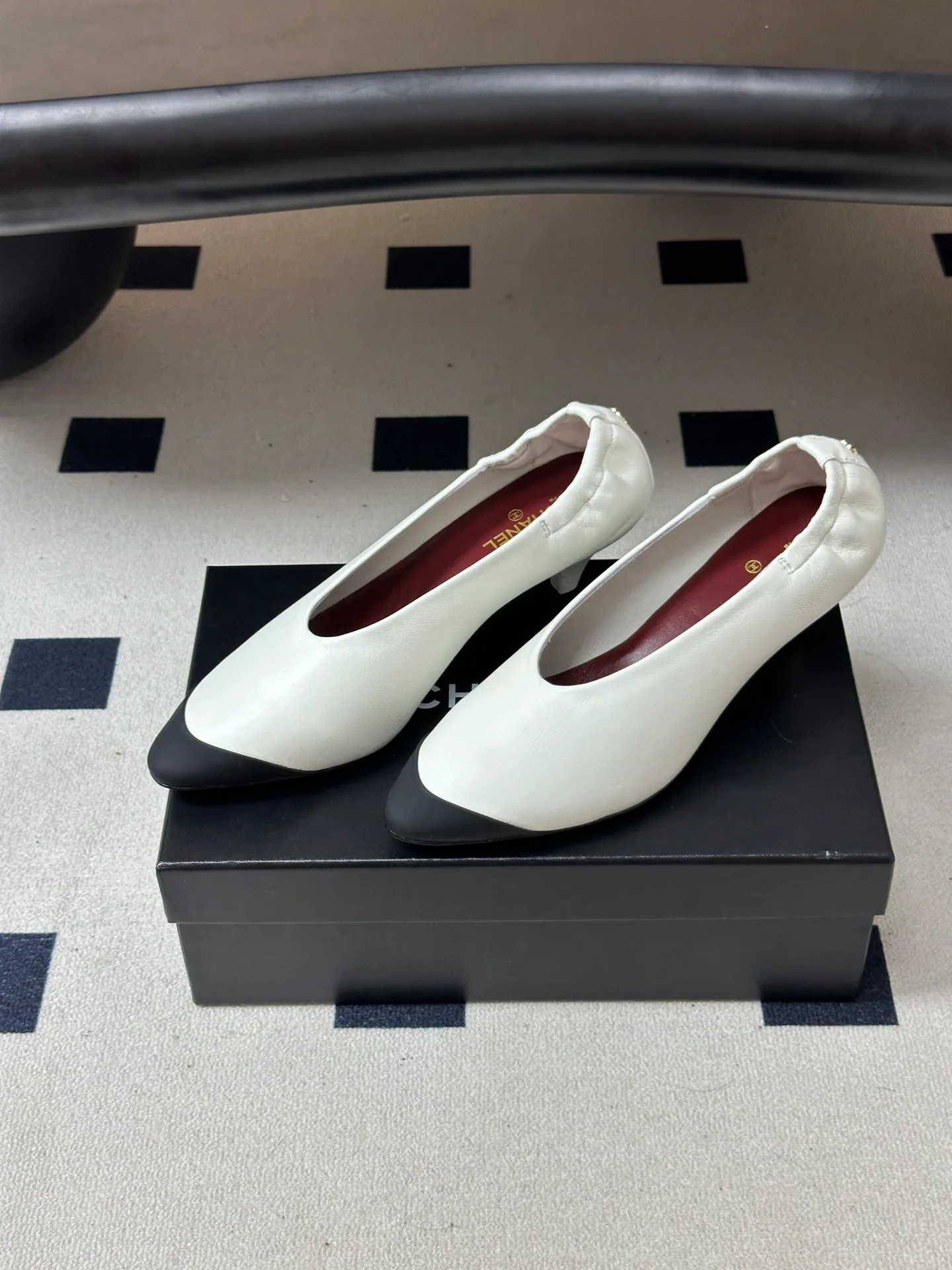 Women's Heels CHANEL 18049188