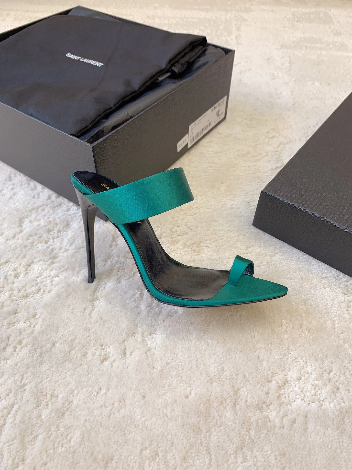 Women's Open-Toe Sandals SAINT LAURENT 17184610