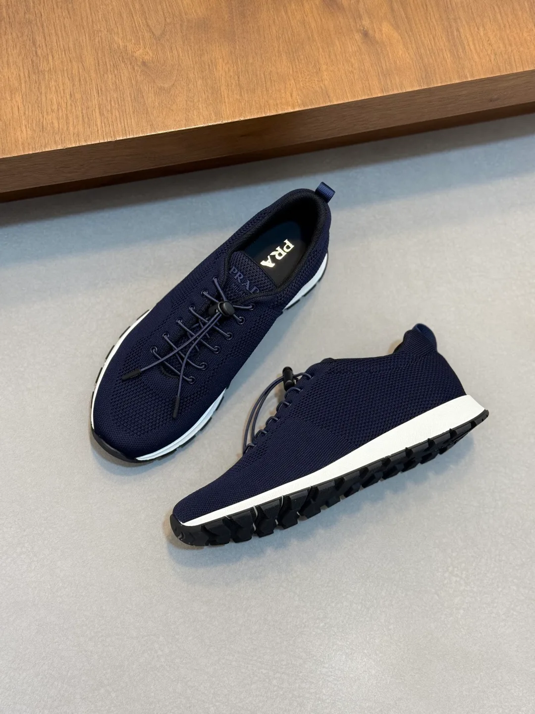 Men's Sneakers PRADA 18100371