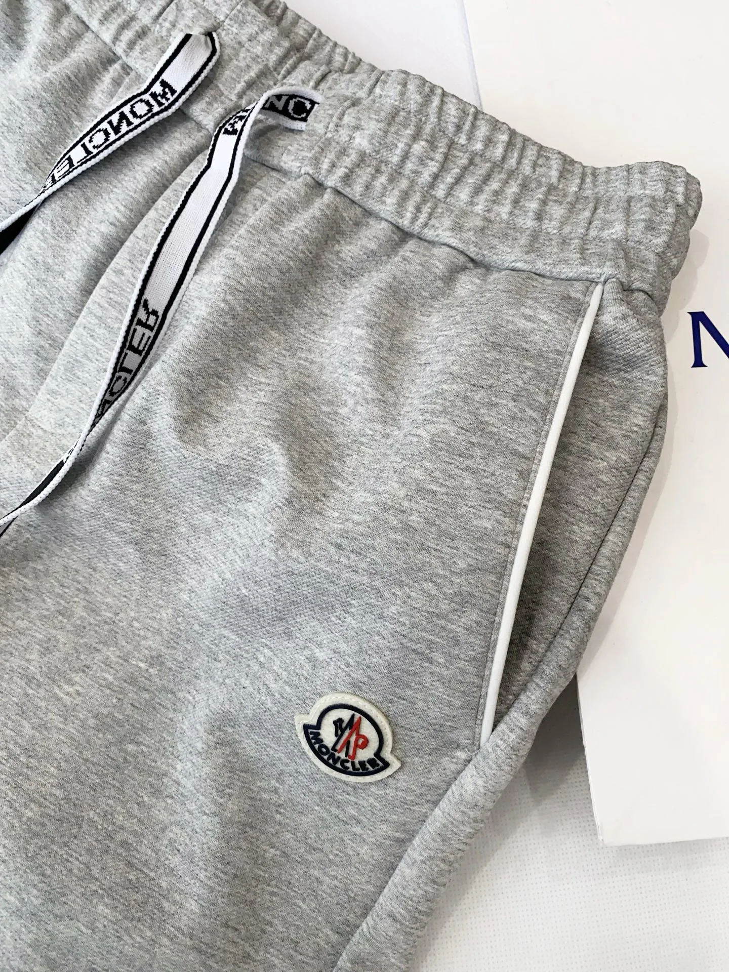 Men's Trousers MONCLER 17973351