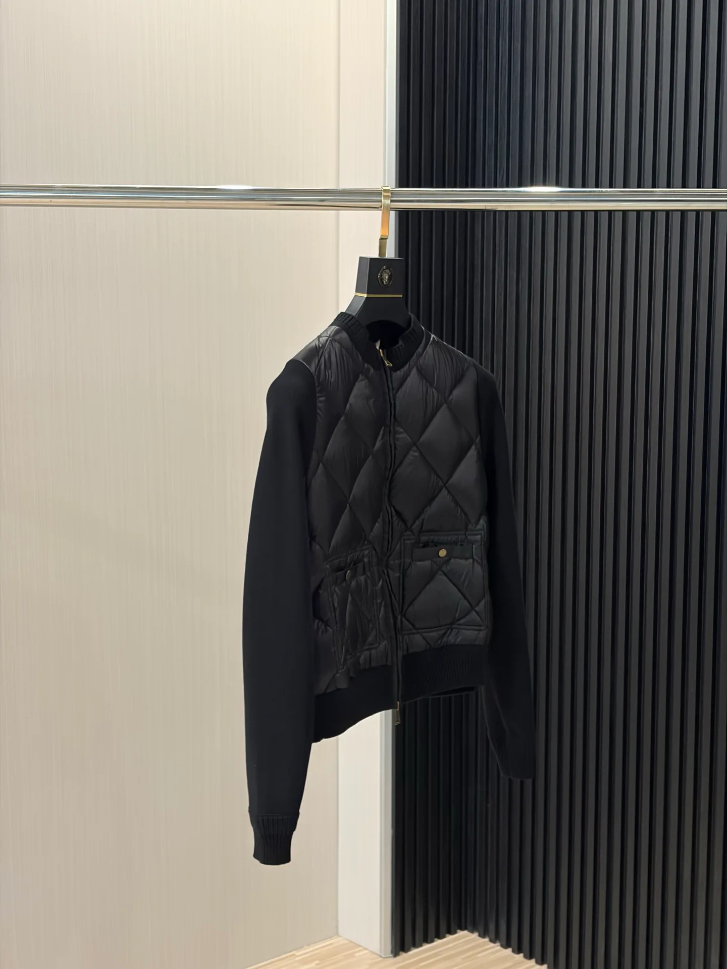 Men's Jackets And Down Jackets MONCLER 18231146