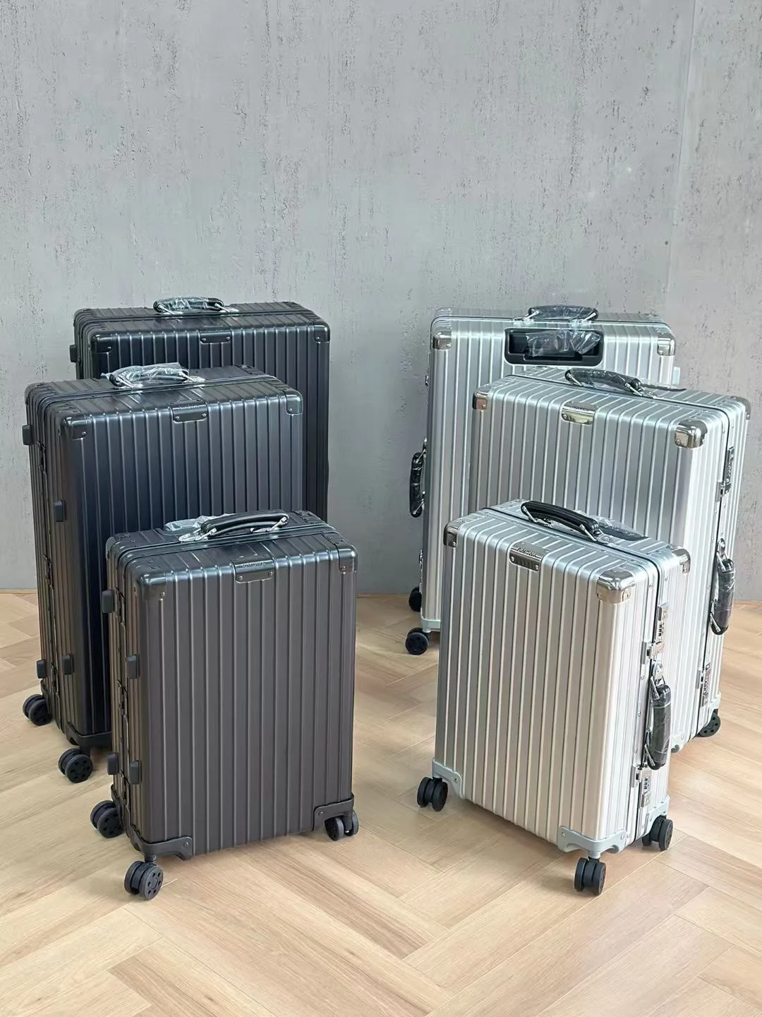 Suitcases RIMOWA 17851128