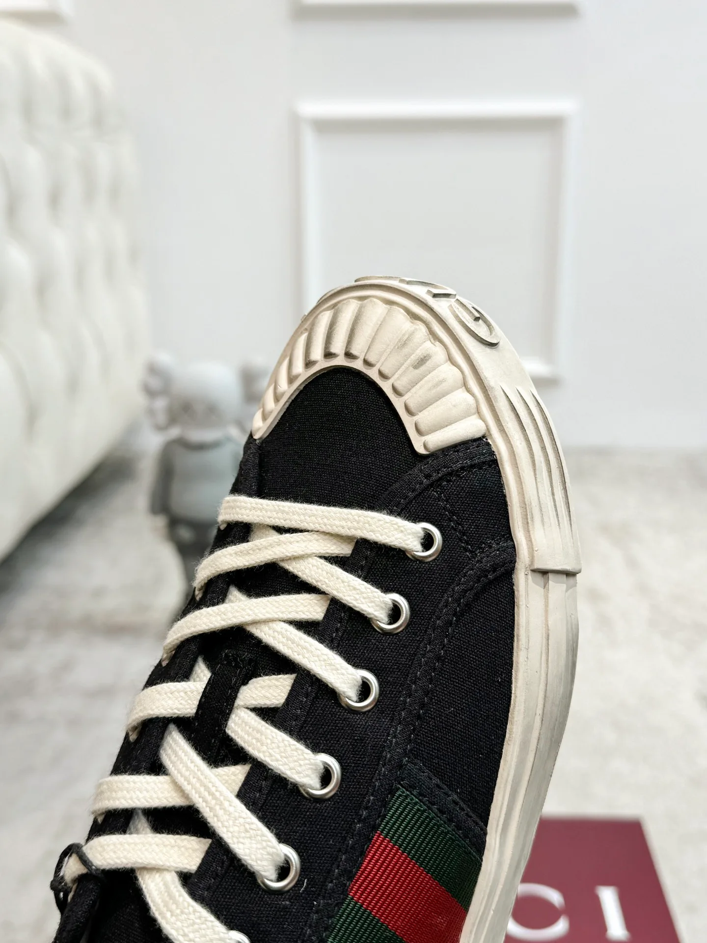 Women's Sneakers GUCCI 18139048