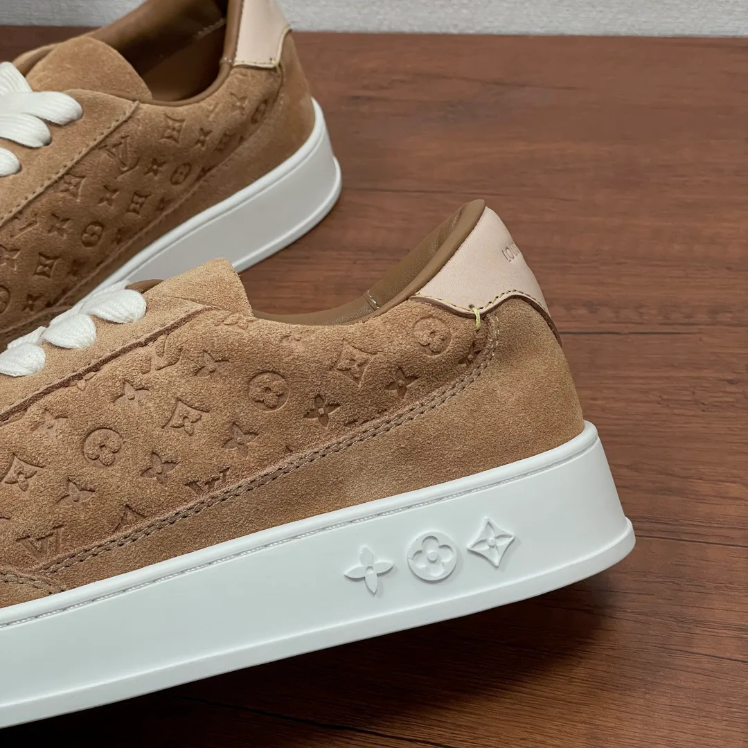 Men's Sneakers LOUIS VUITTON 17542453