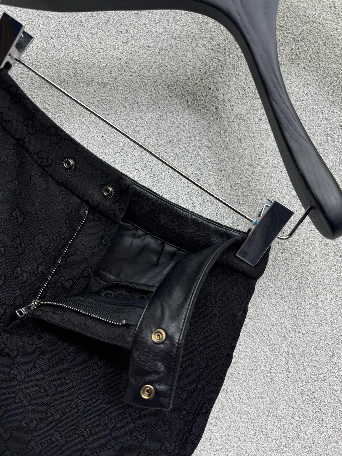 Women's Shorts GUCCI 18228572