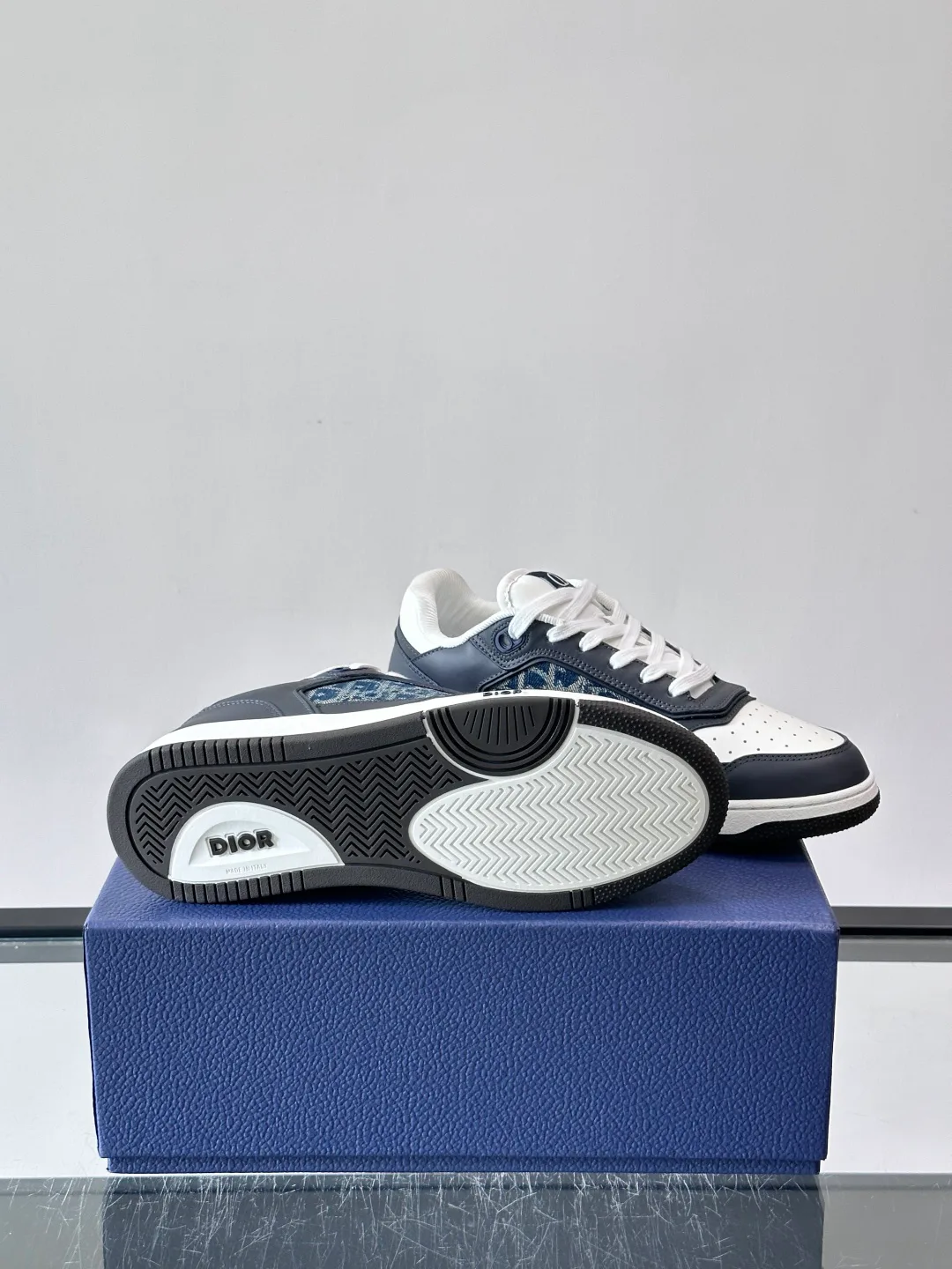 Women's Sneakers CHRISTIAN DIOR 18055072