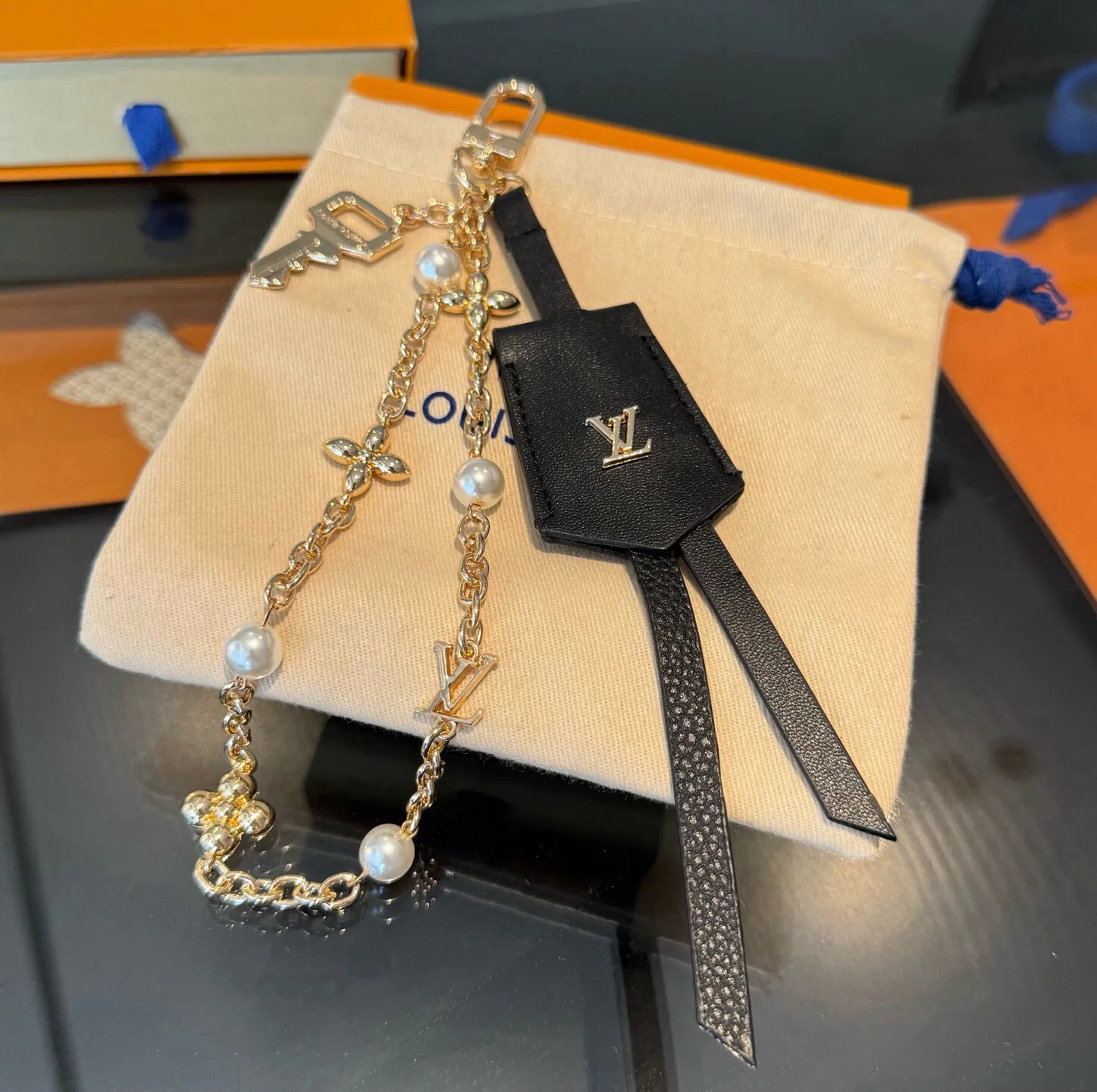 Key Cases LOUIS VUITTON 18013294