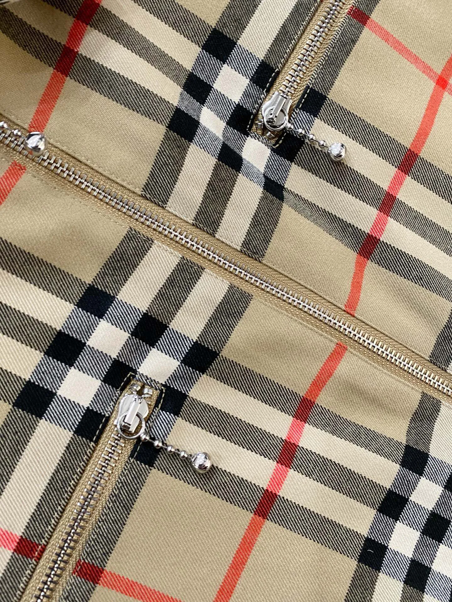 Men's Jackets And Down Jackets BURBERRY 18555541