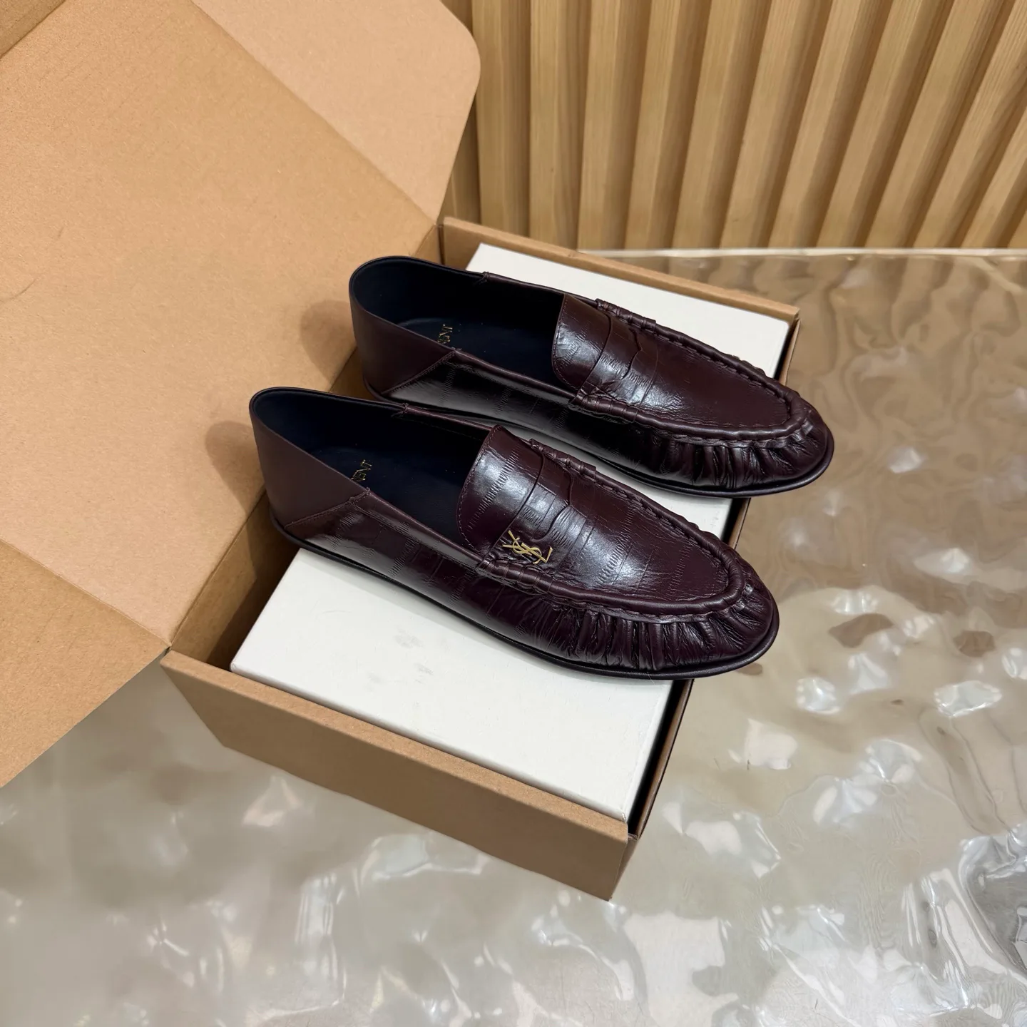 Women's Loafers And Moccasins SAINT LAURENT 18062368