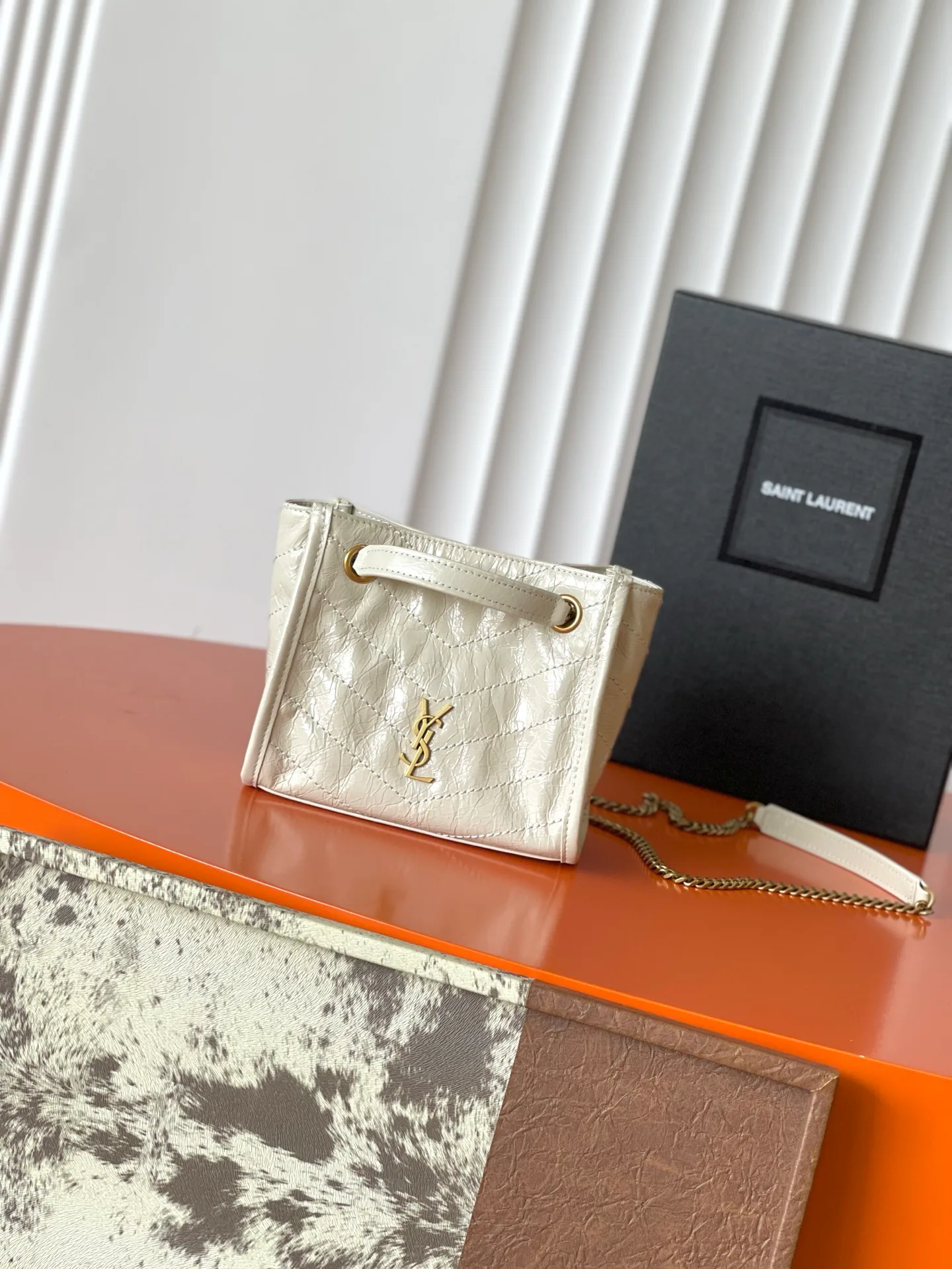 Классические Сумки Женские Saint Laurent 18610991