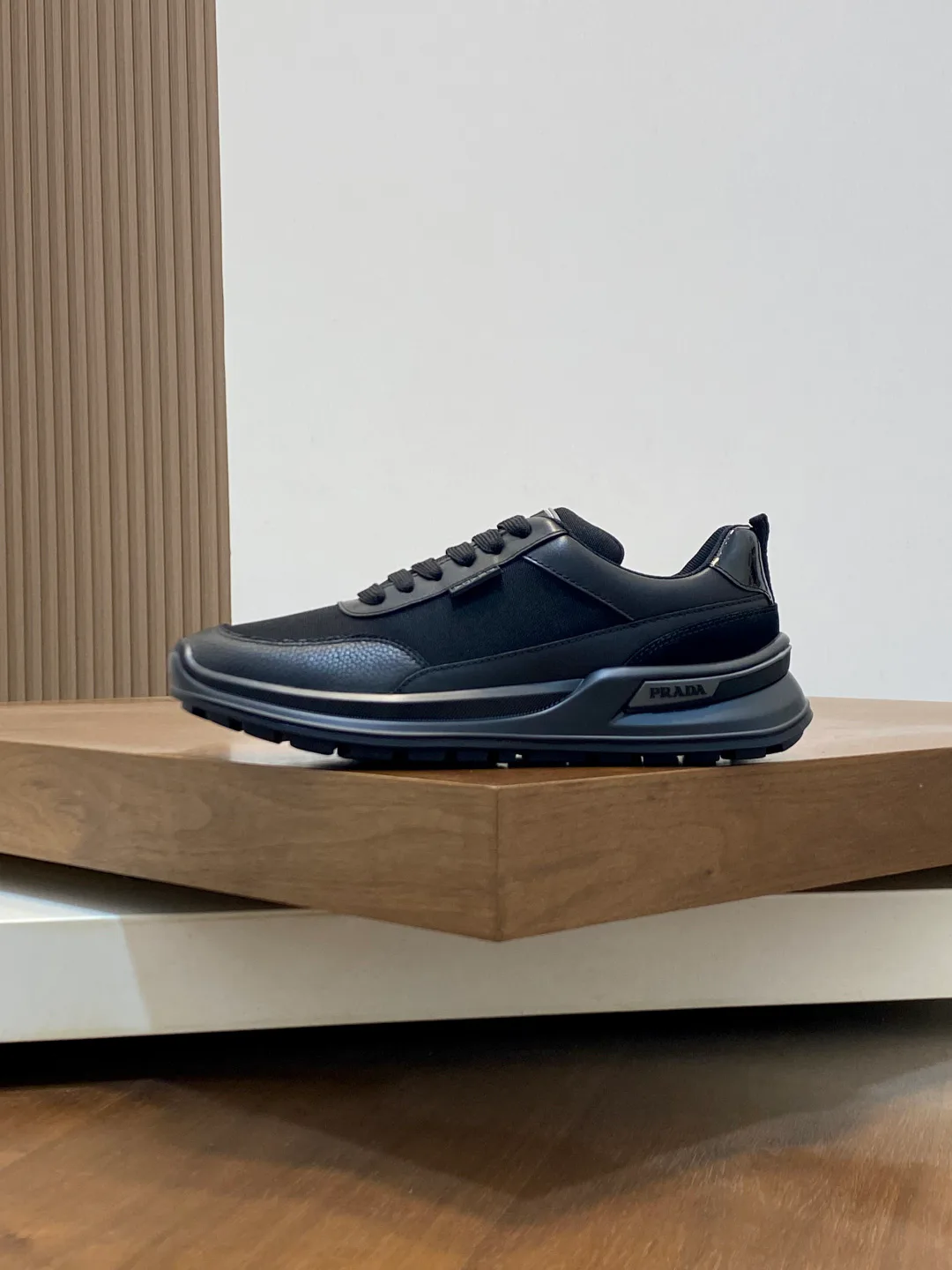 Men's Sneakers PRADA 17809331