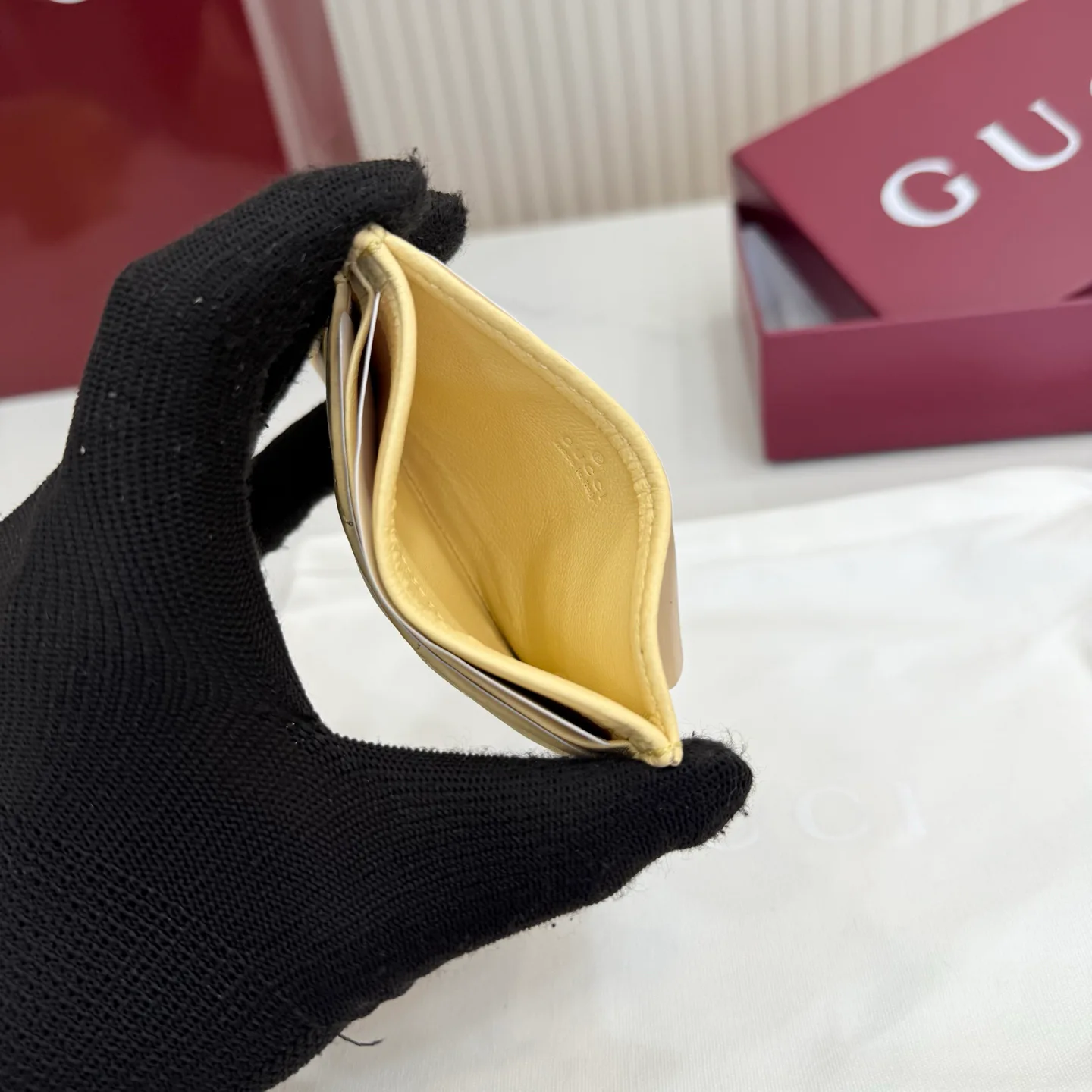 Women's Clutches GUCCI 17948239