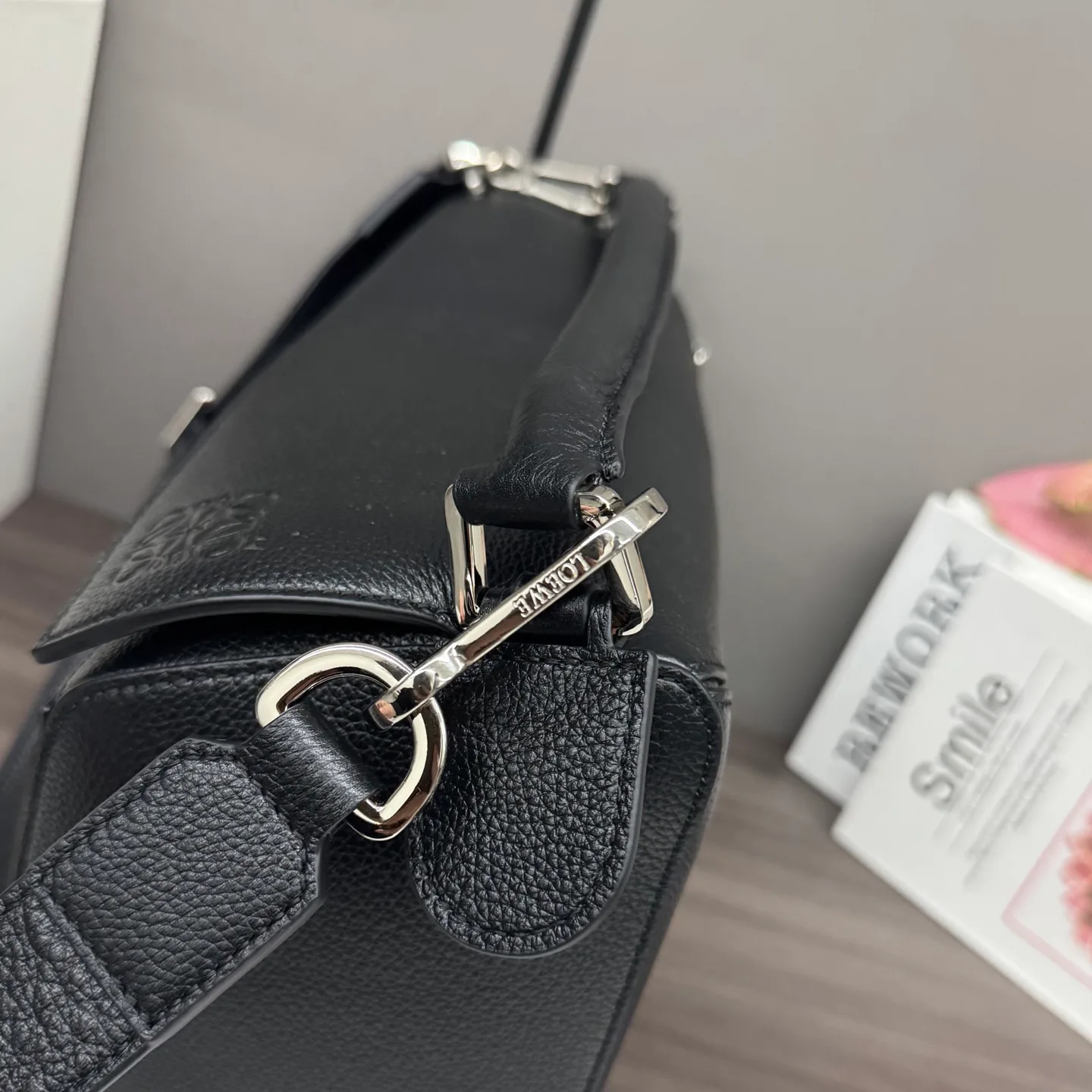 Women's Classic Handbags LOEWE 18030336
