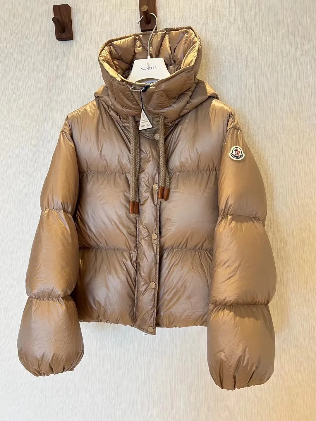 Women's Jackets And Down Jackets MONCLER 18130182